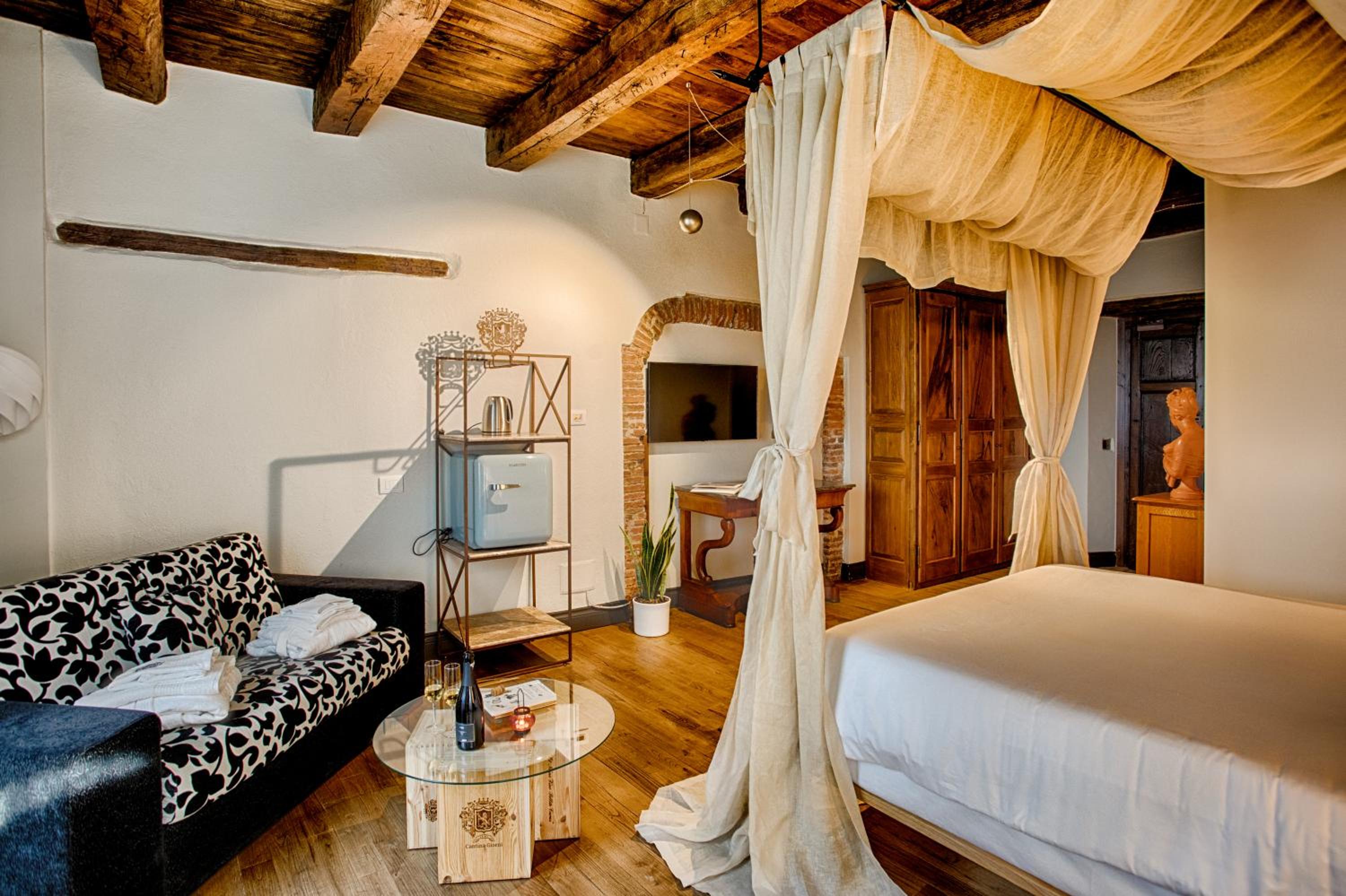 Deluxe Queen Room