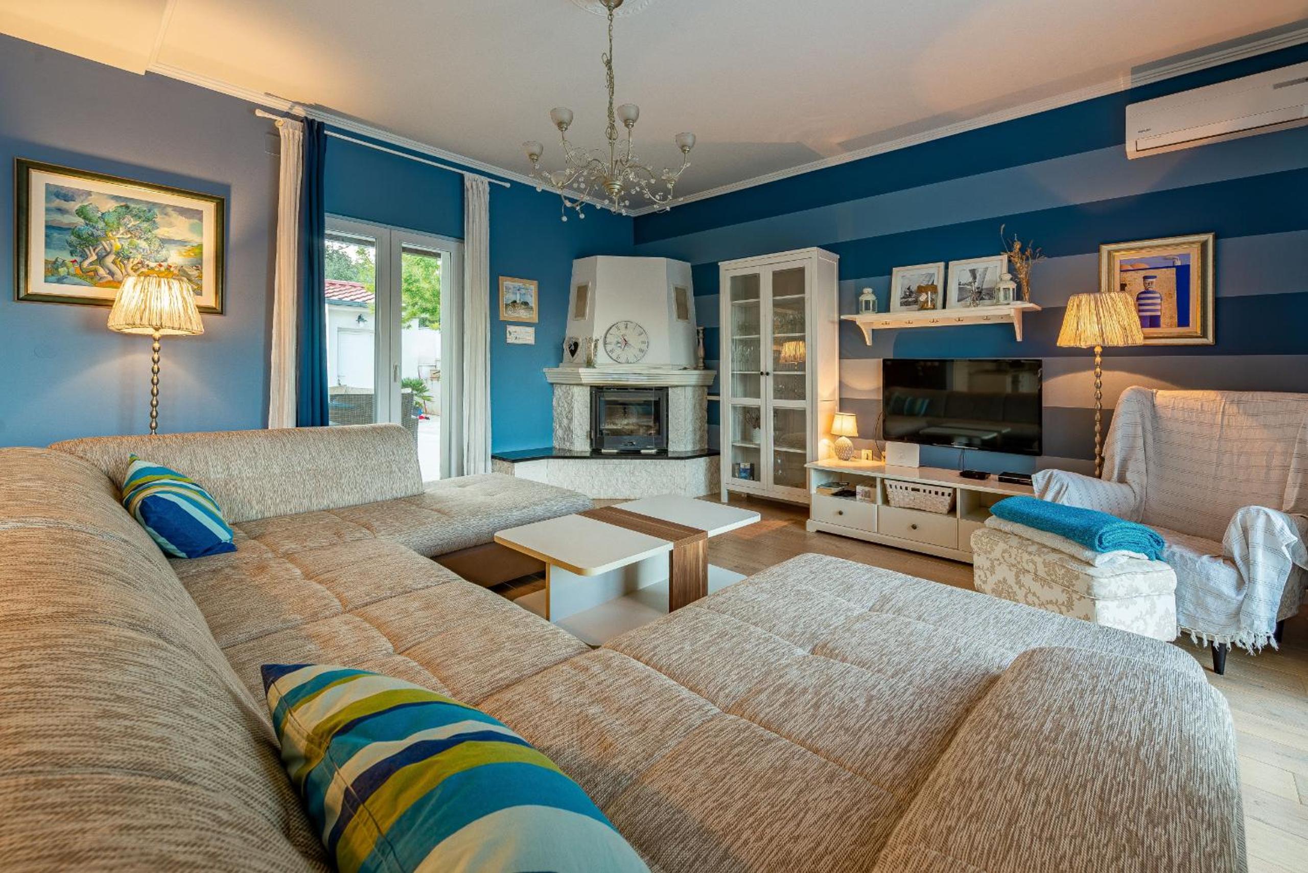 Villa com Piscina Privada