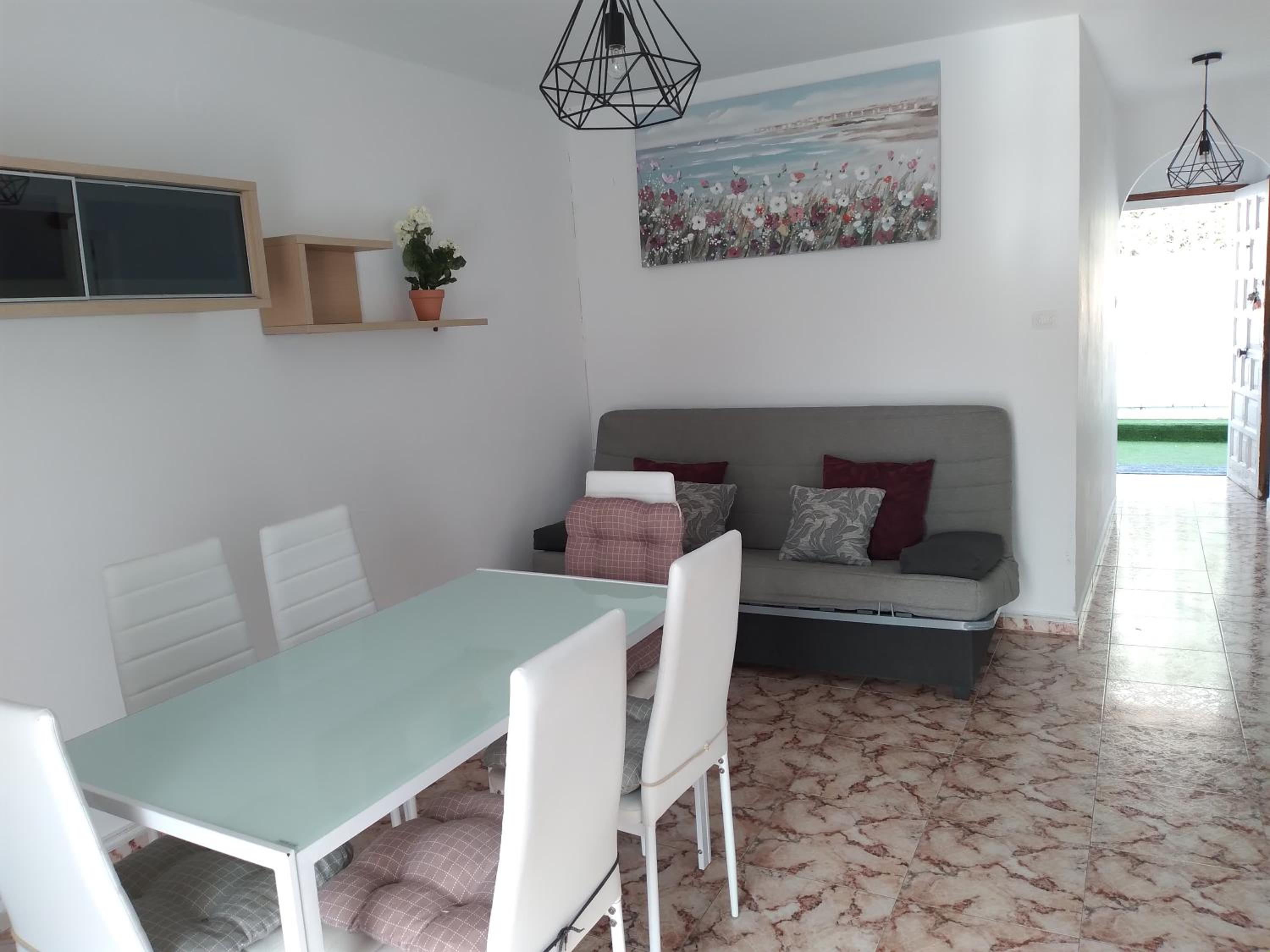 Apartment with Sea View - Photo 5