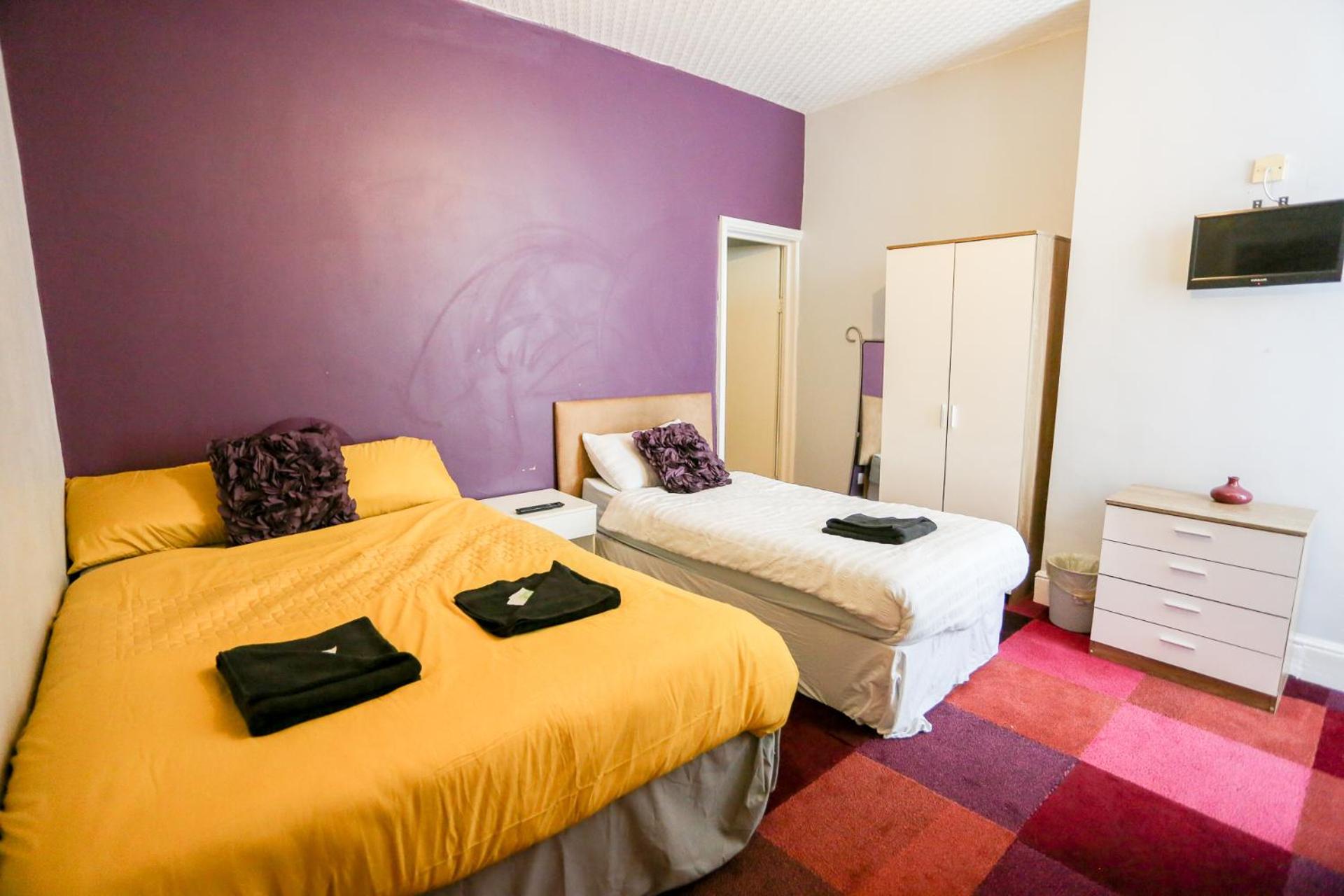 Budget Triple Room - Photo 8
