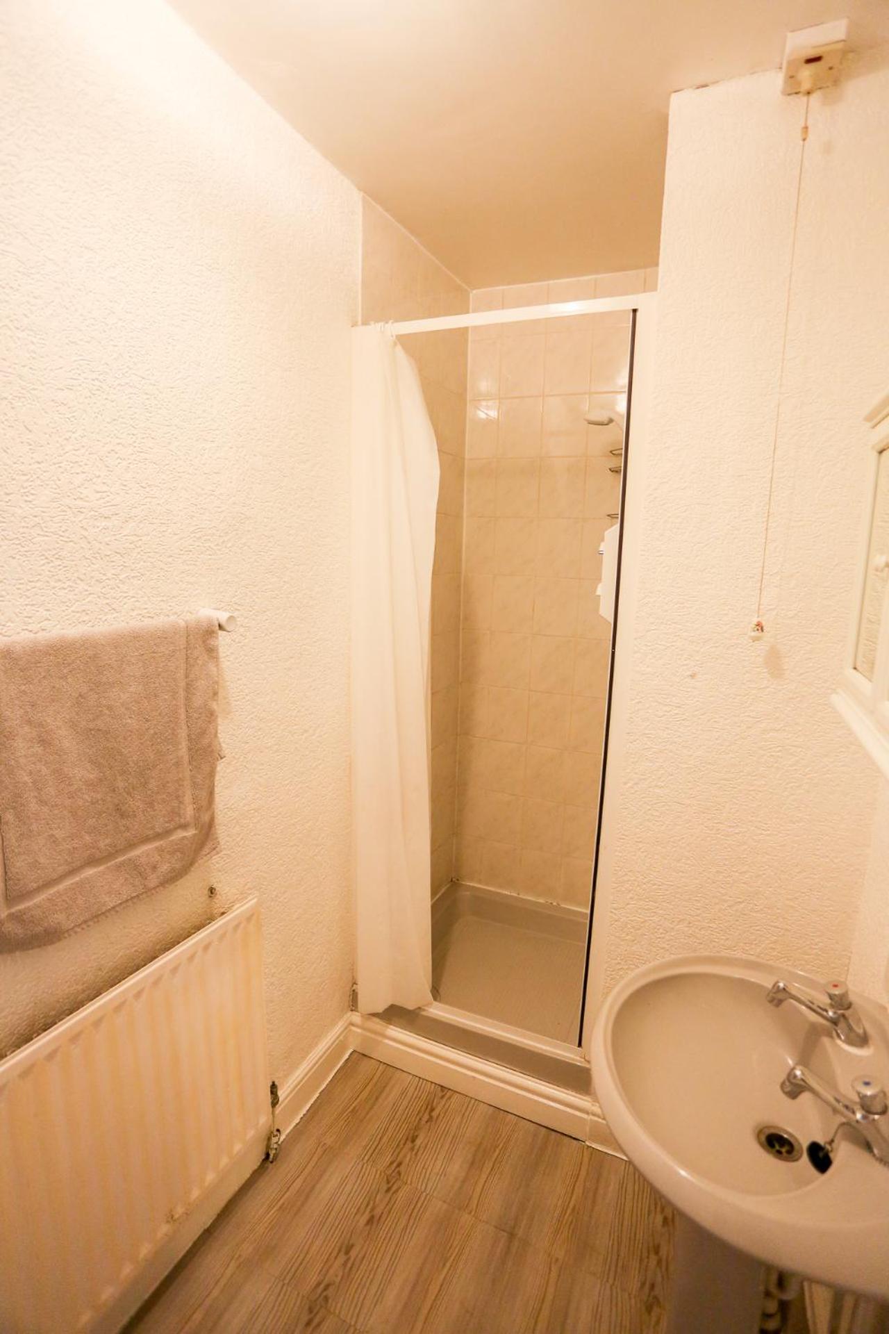 Budget Triple Room - Photo 2