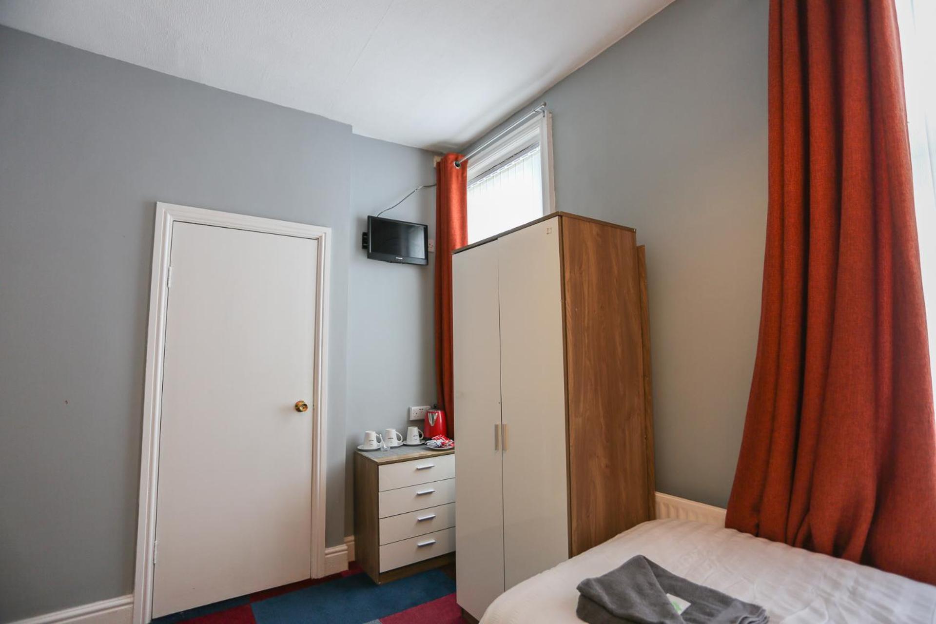 Budget Triple Room - Photo 5