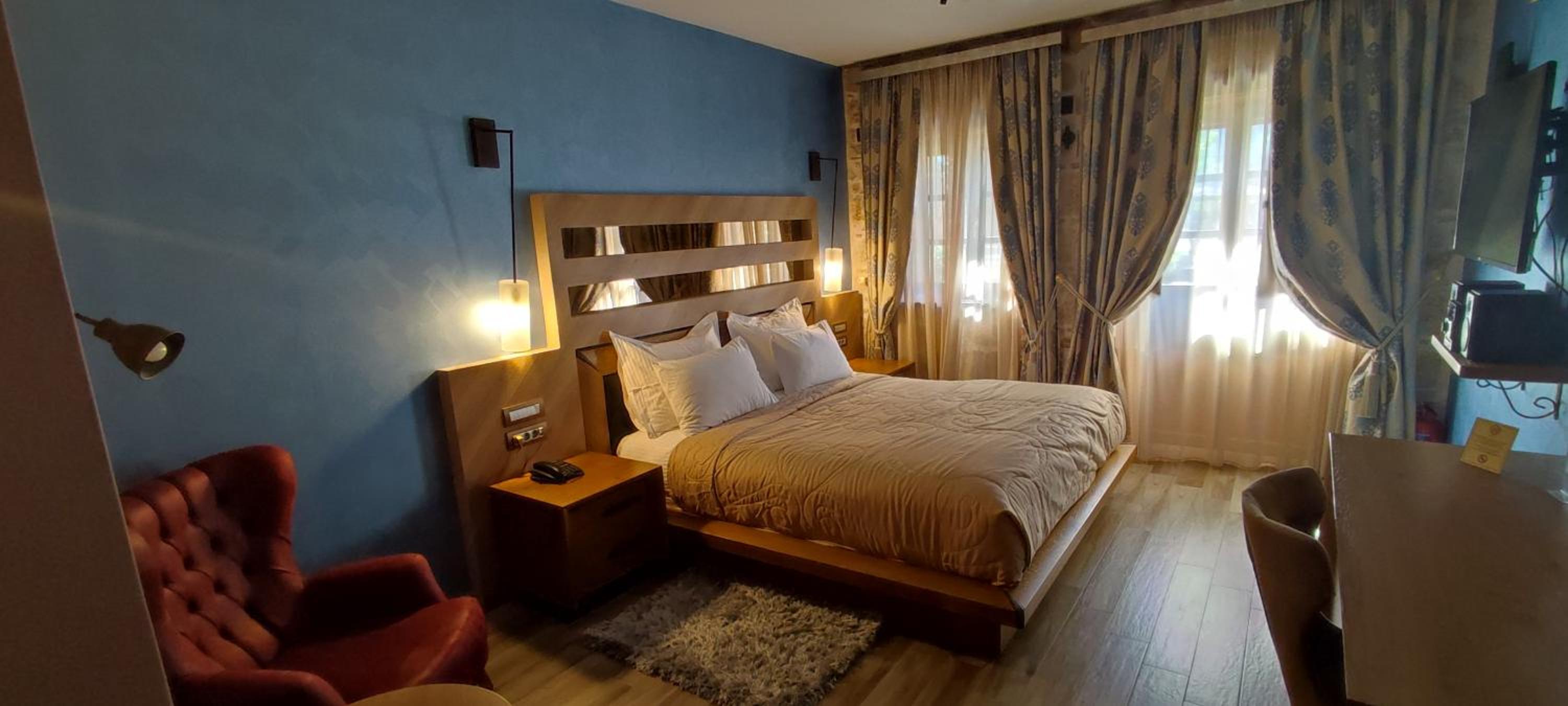 Deluxe Double Room - Photo 1