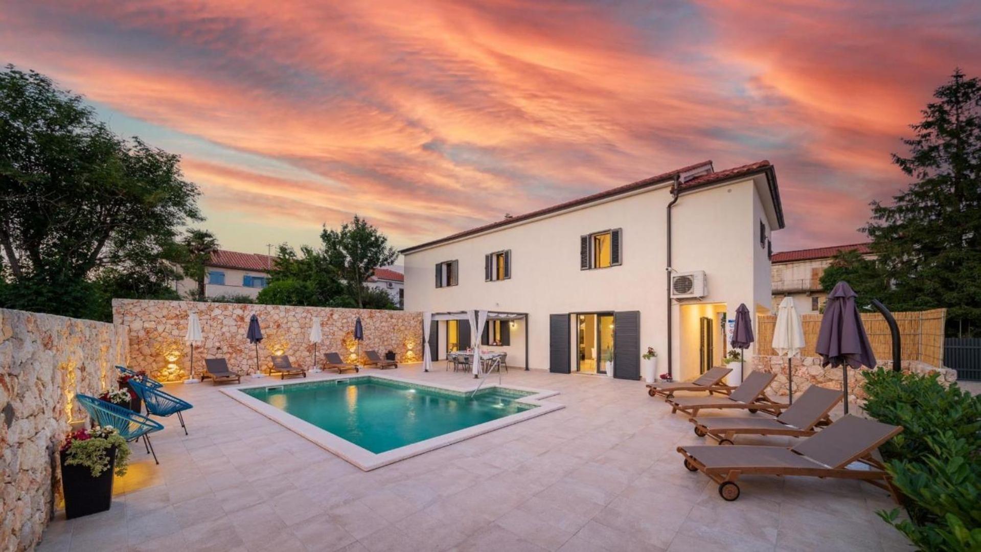 Villa with Private Pool photo 2