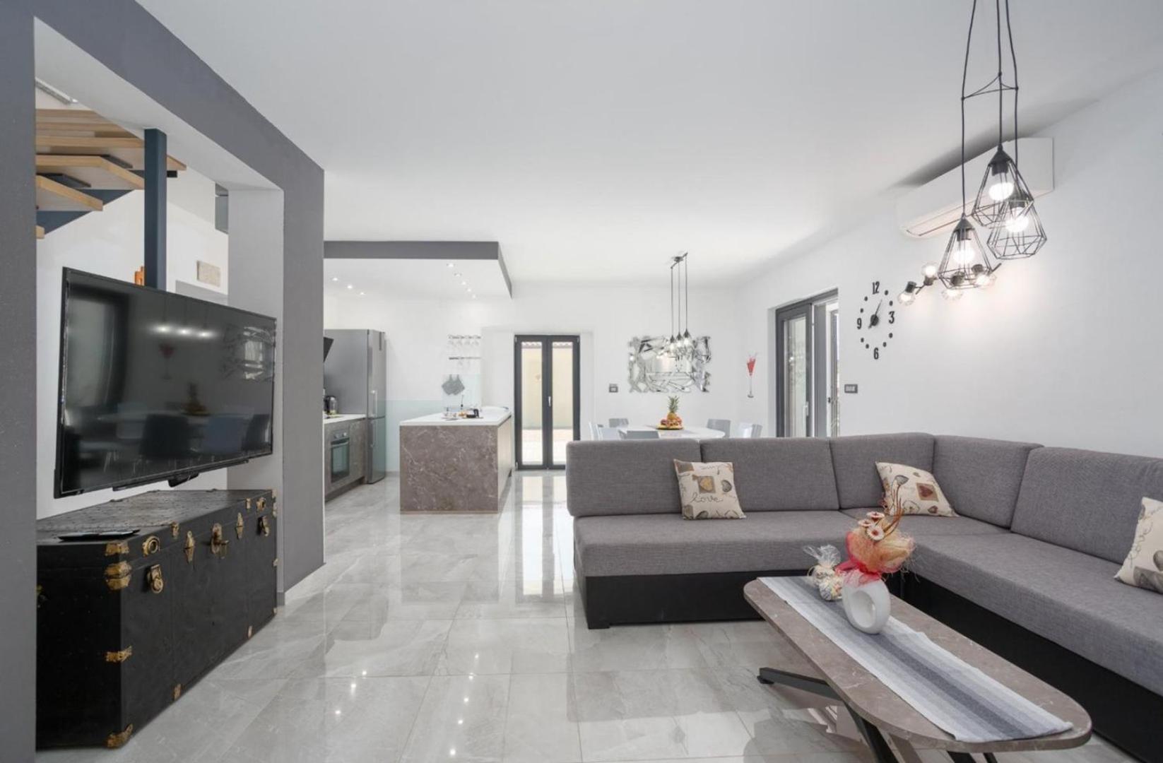 Villa com Piscina Privada