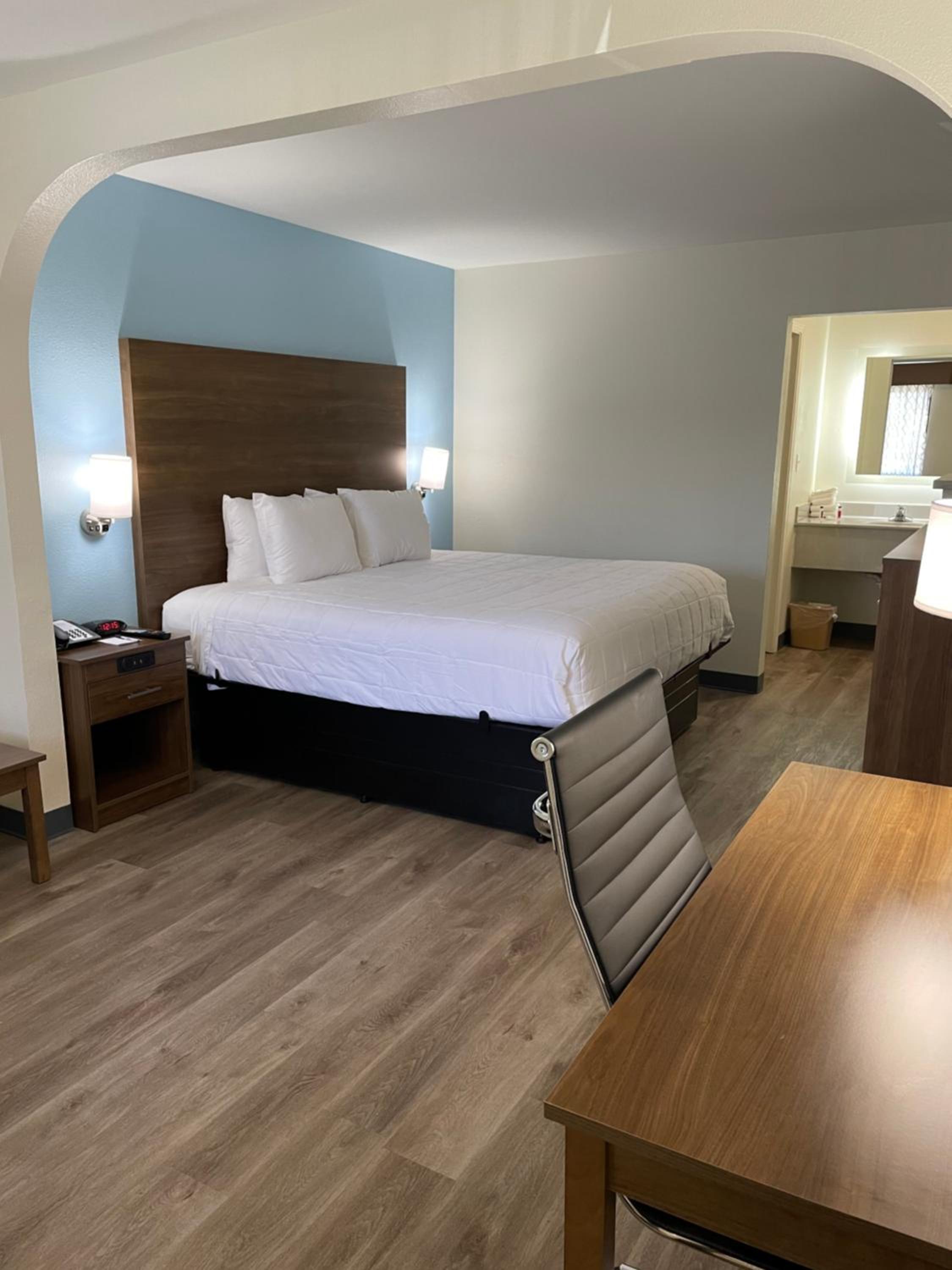 King Room - Mobility Access/Non-Smoking - Photo 2