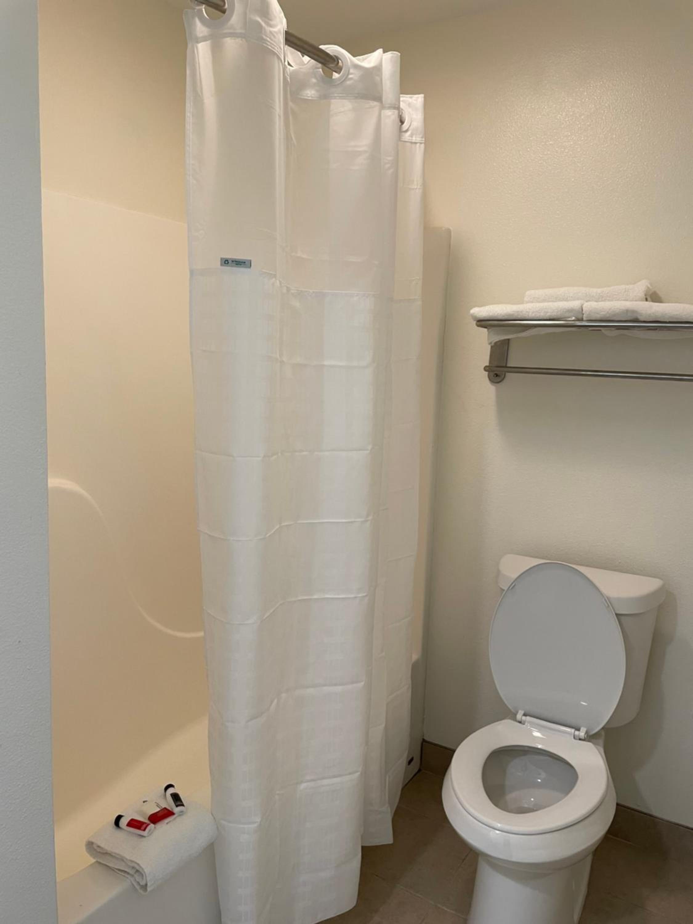 King Room - Mobility Access/Non-Smoking - Photo 3