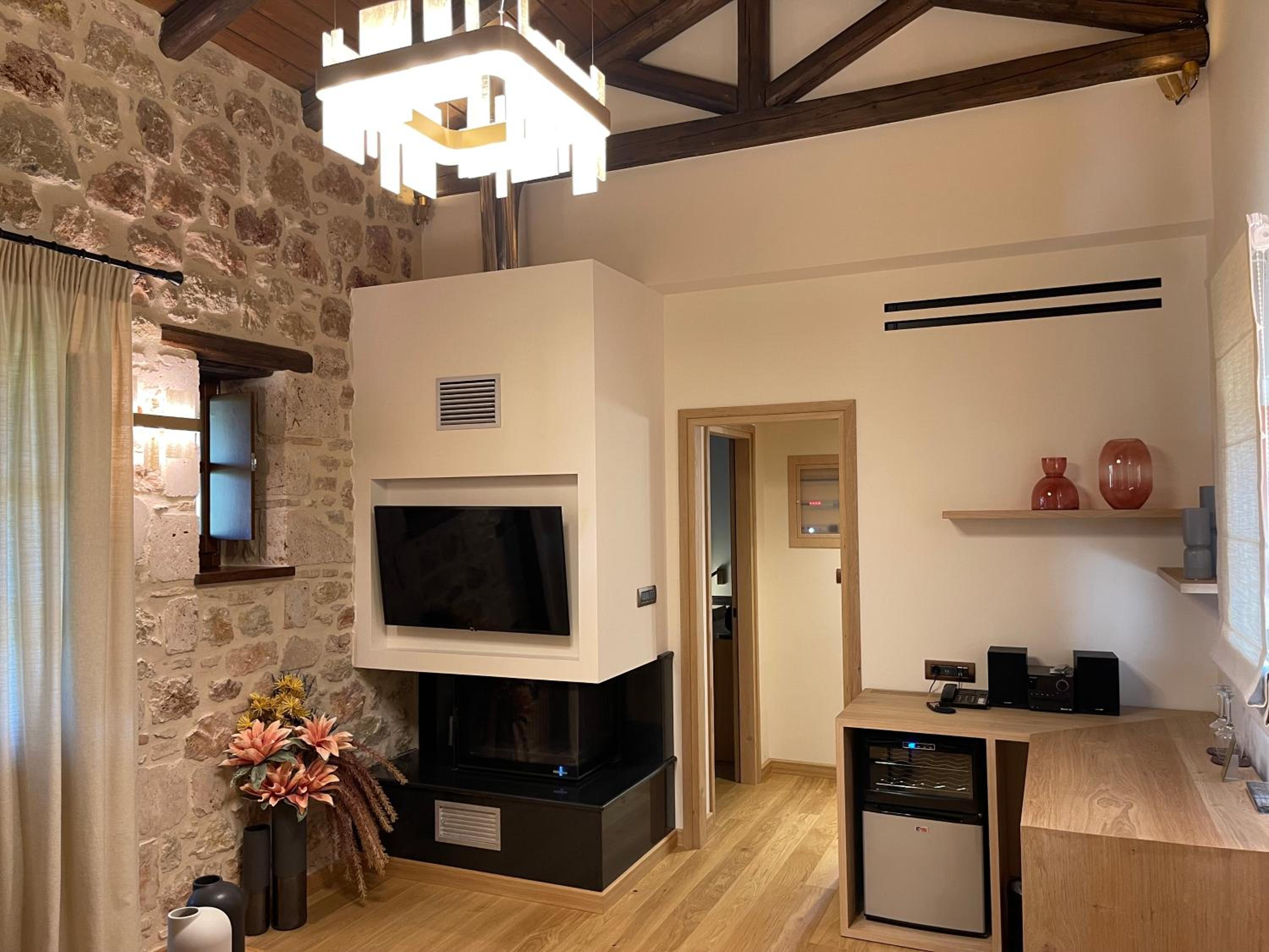 Executive Suite - Photo 1
