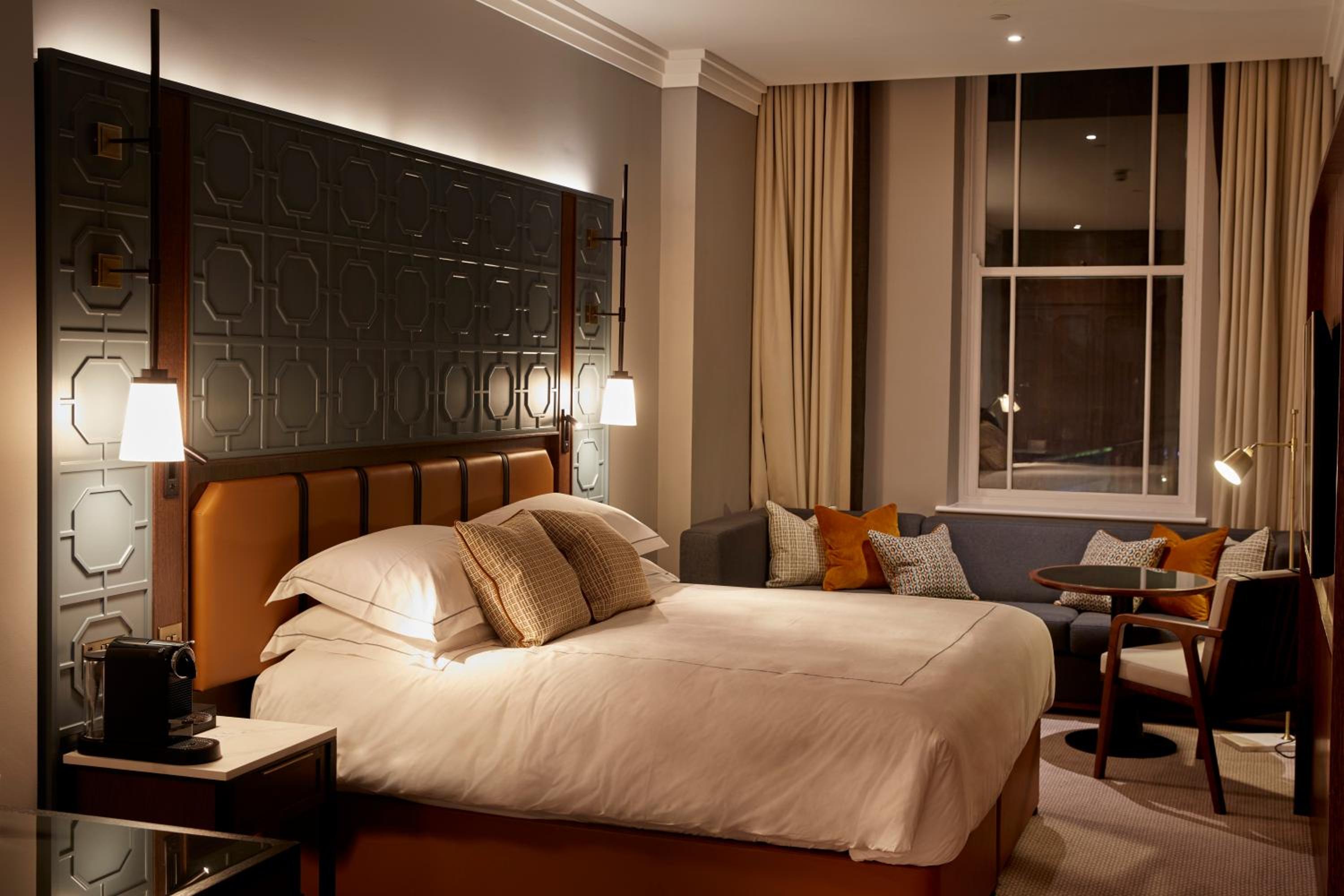 Deluxe Junior Suite - Photo 1
