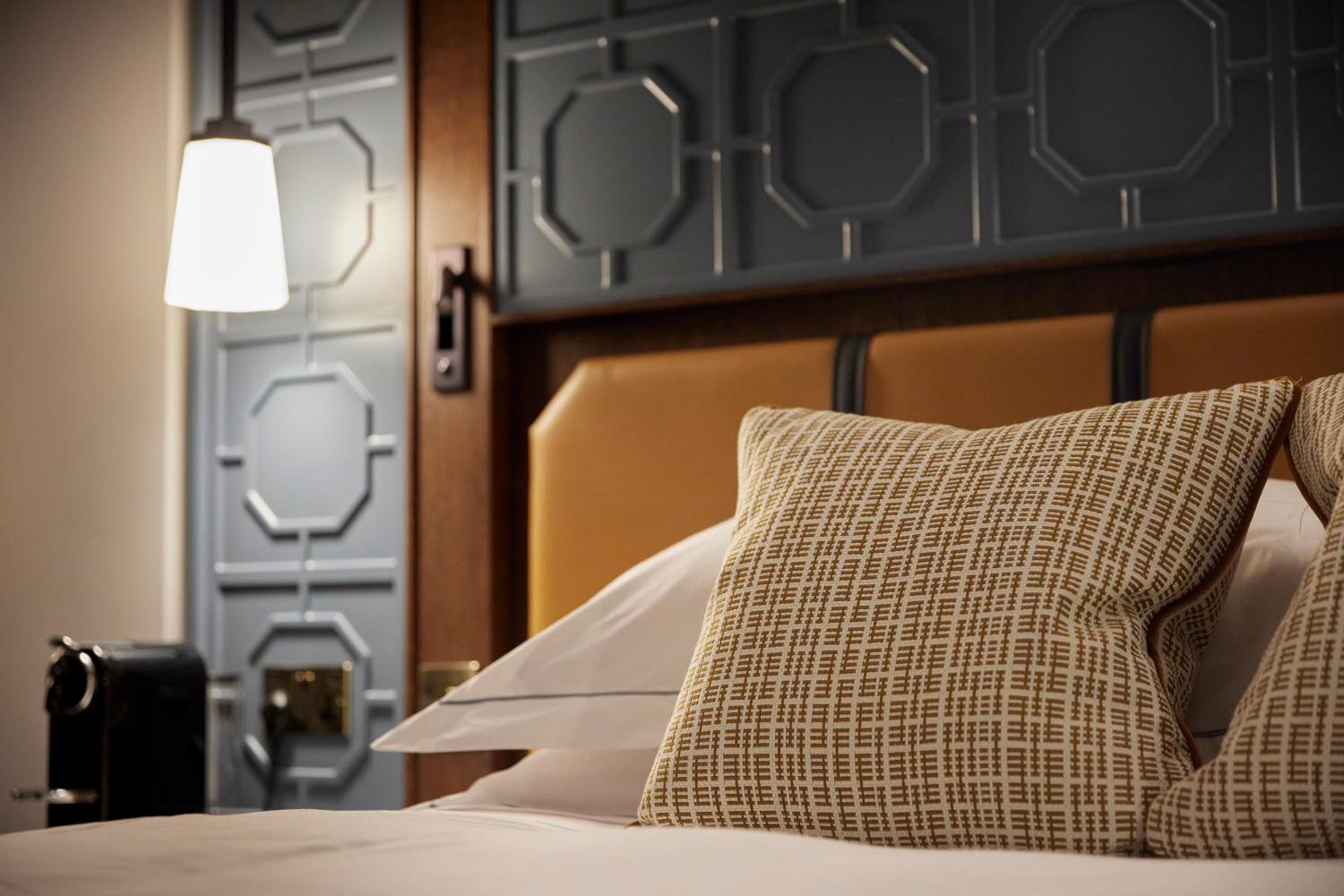 Deluxe Junior Suite - Photo 3