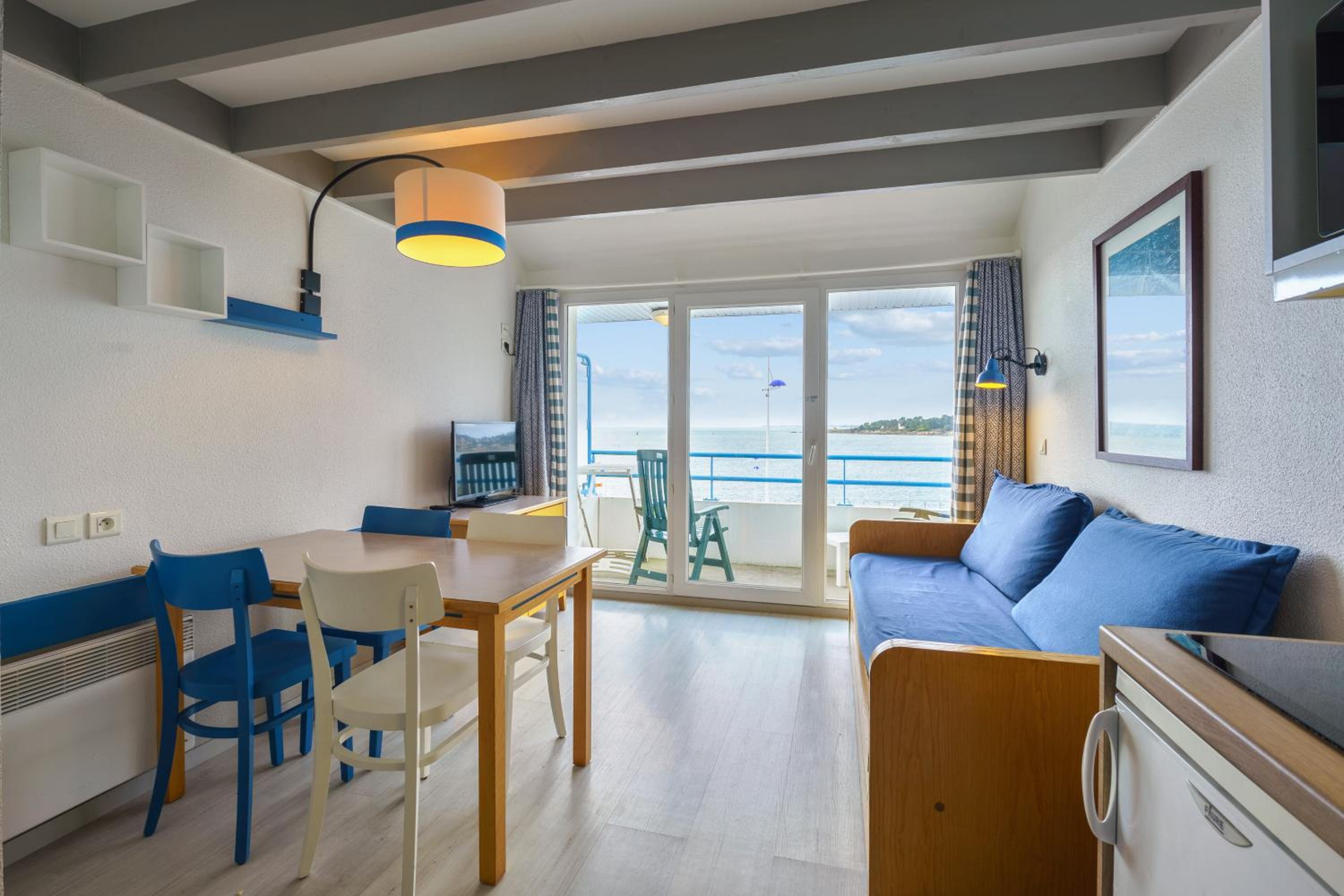 One-Bedroom Duplex Apartment with Balcony (4 People) - Sea View photo 1