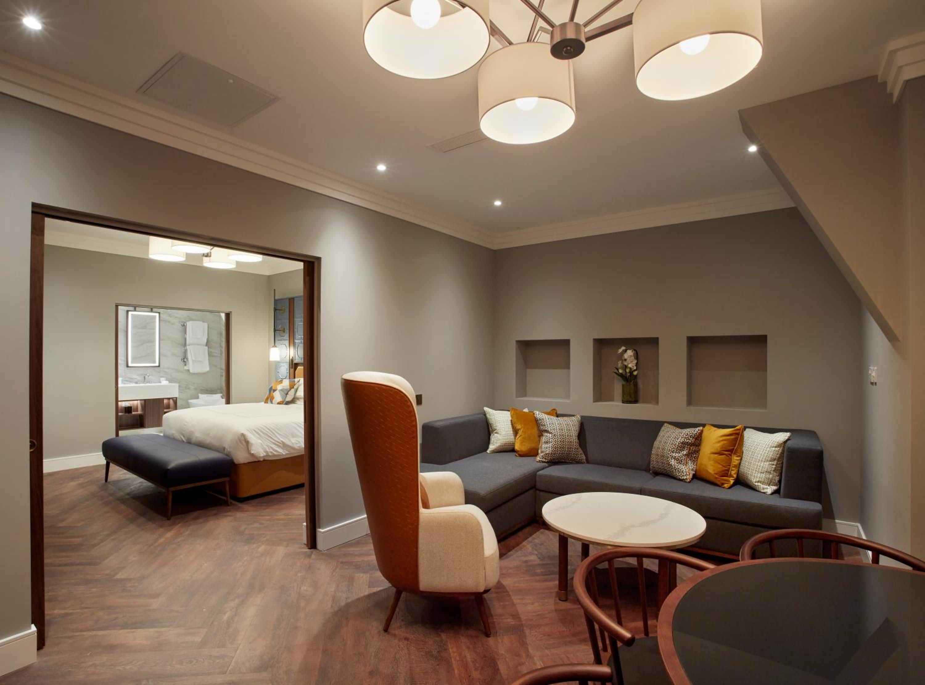 Superior Suite - Photo 4