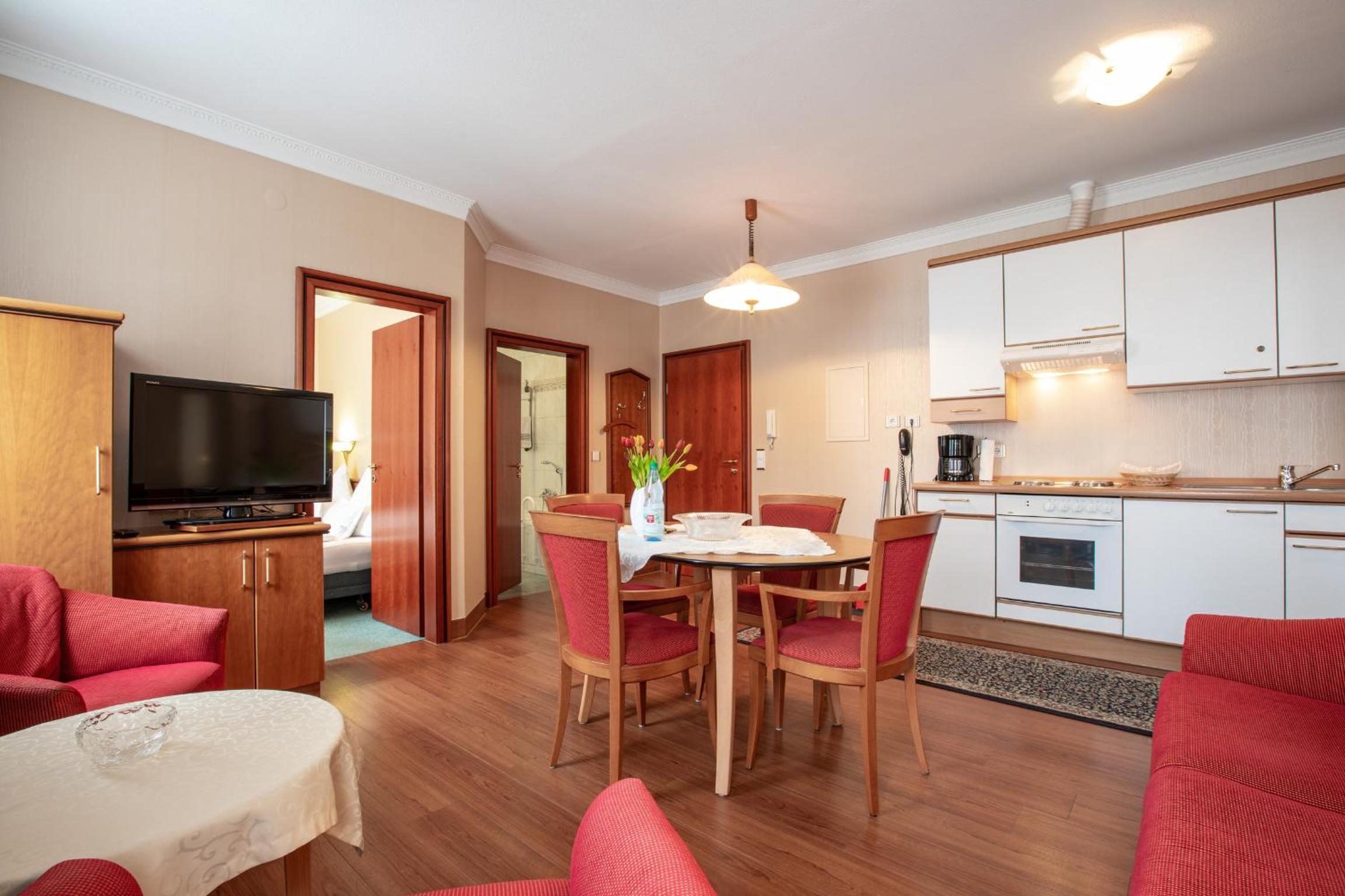 Apartment photo 2