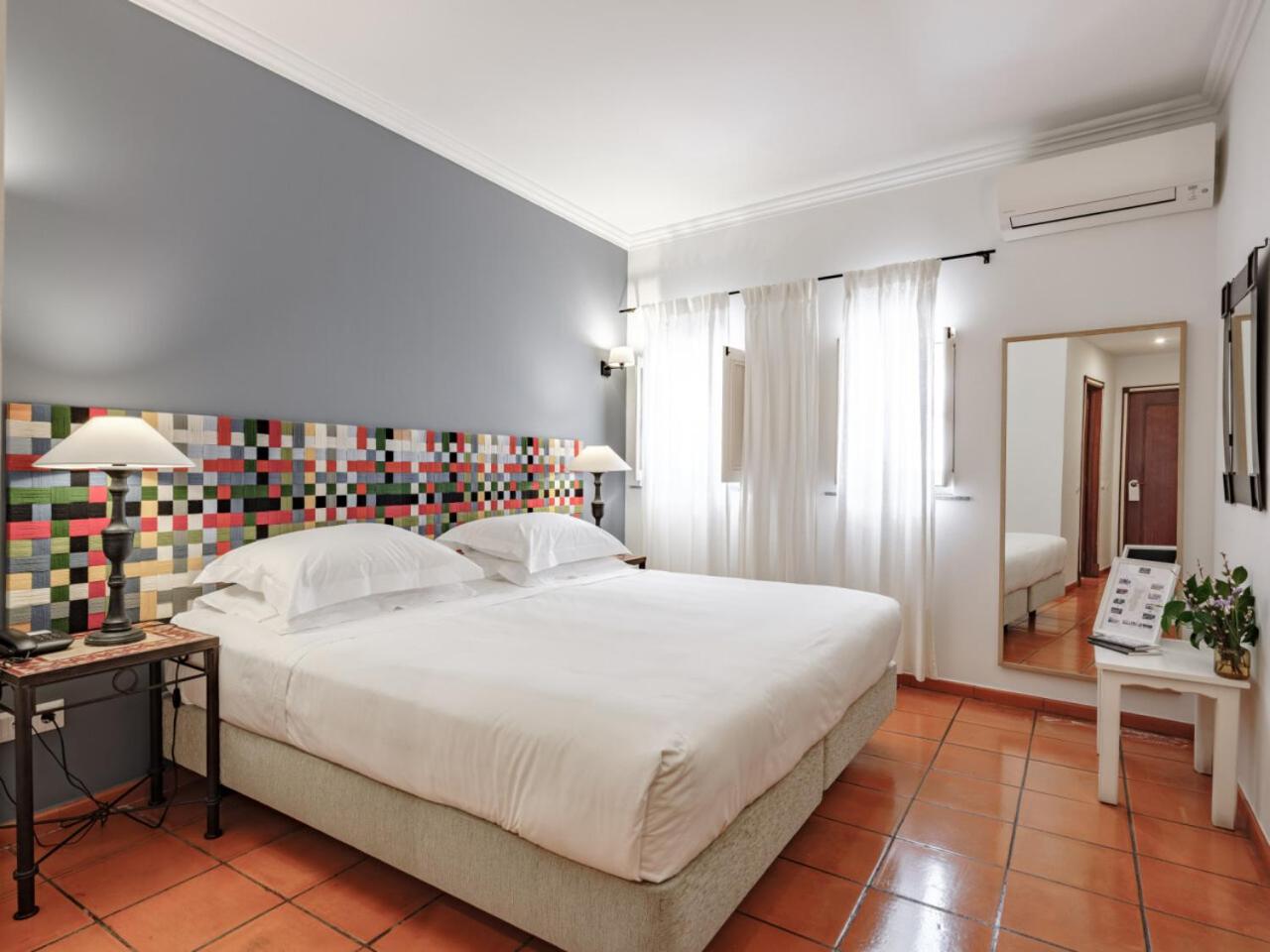 Classic Room - Photo 2