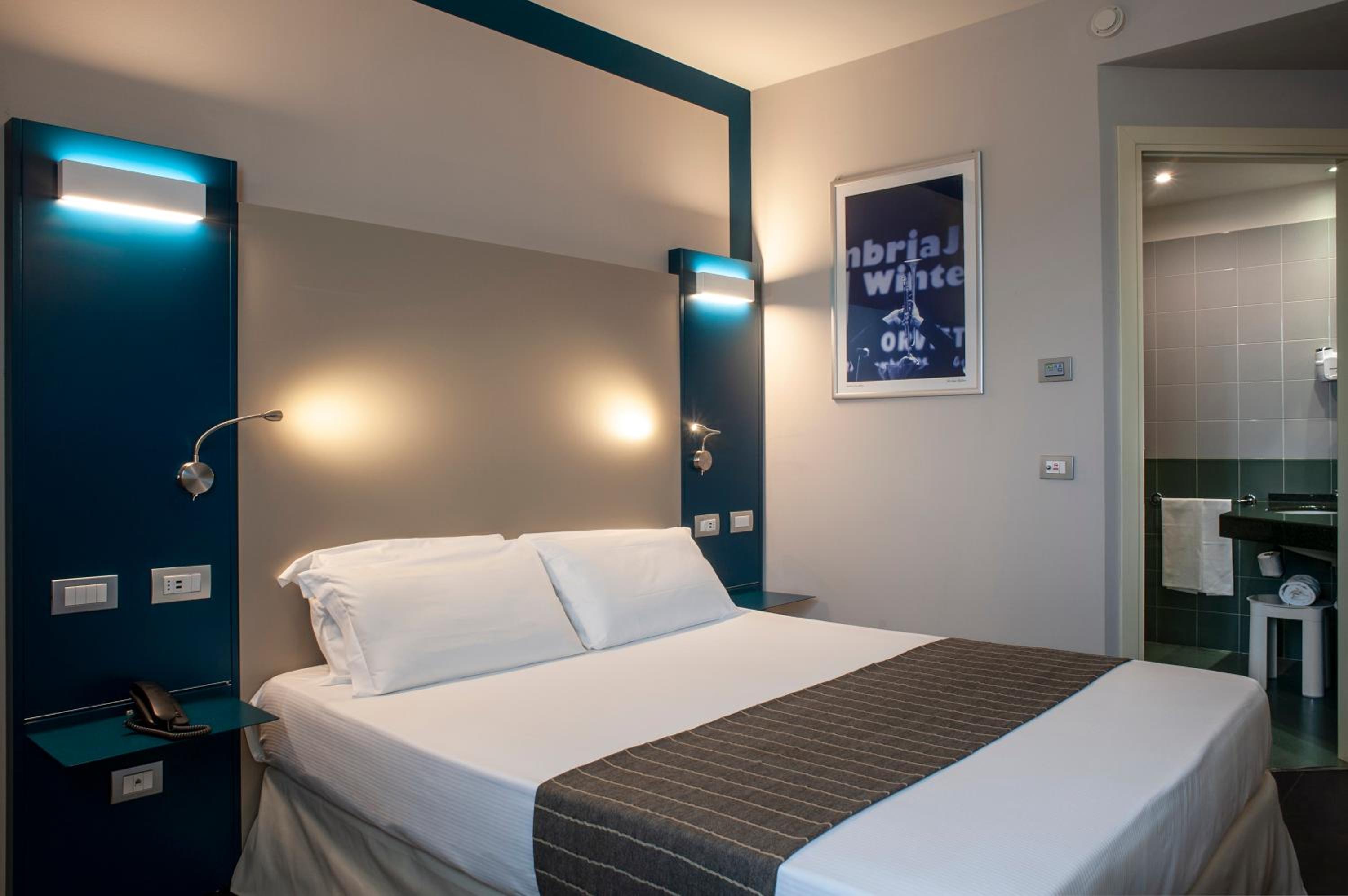Executive Double Room - Photo 13