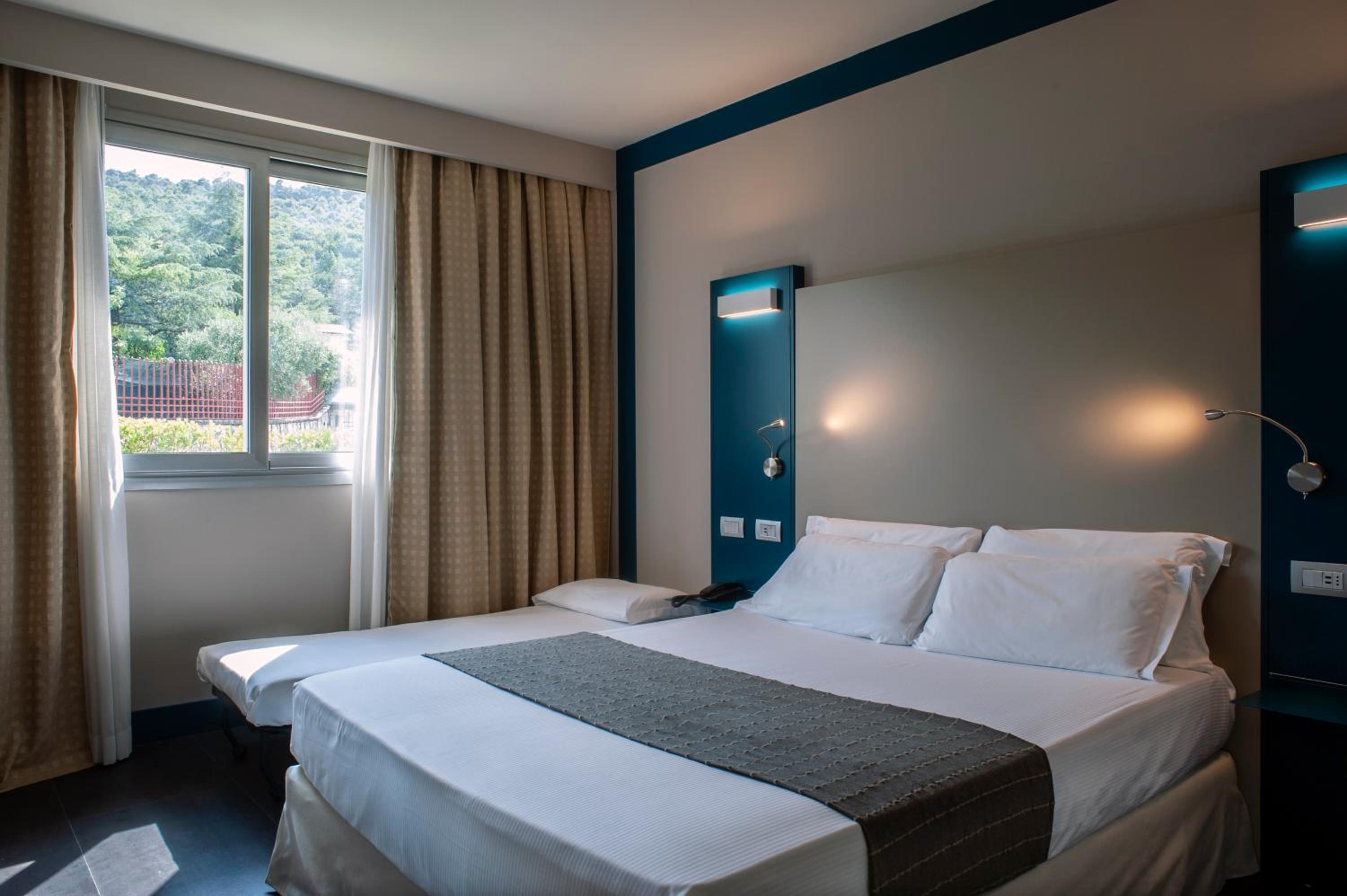 Executive Triple Room - Photo 1