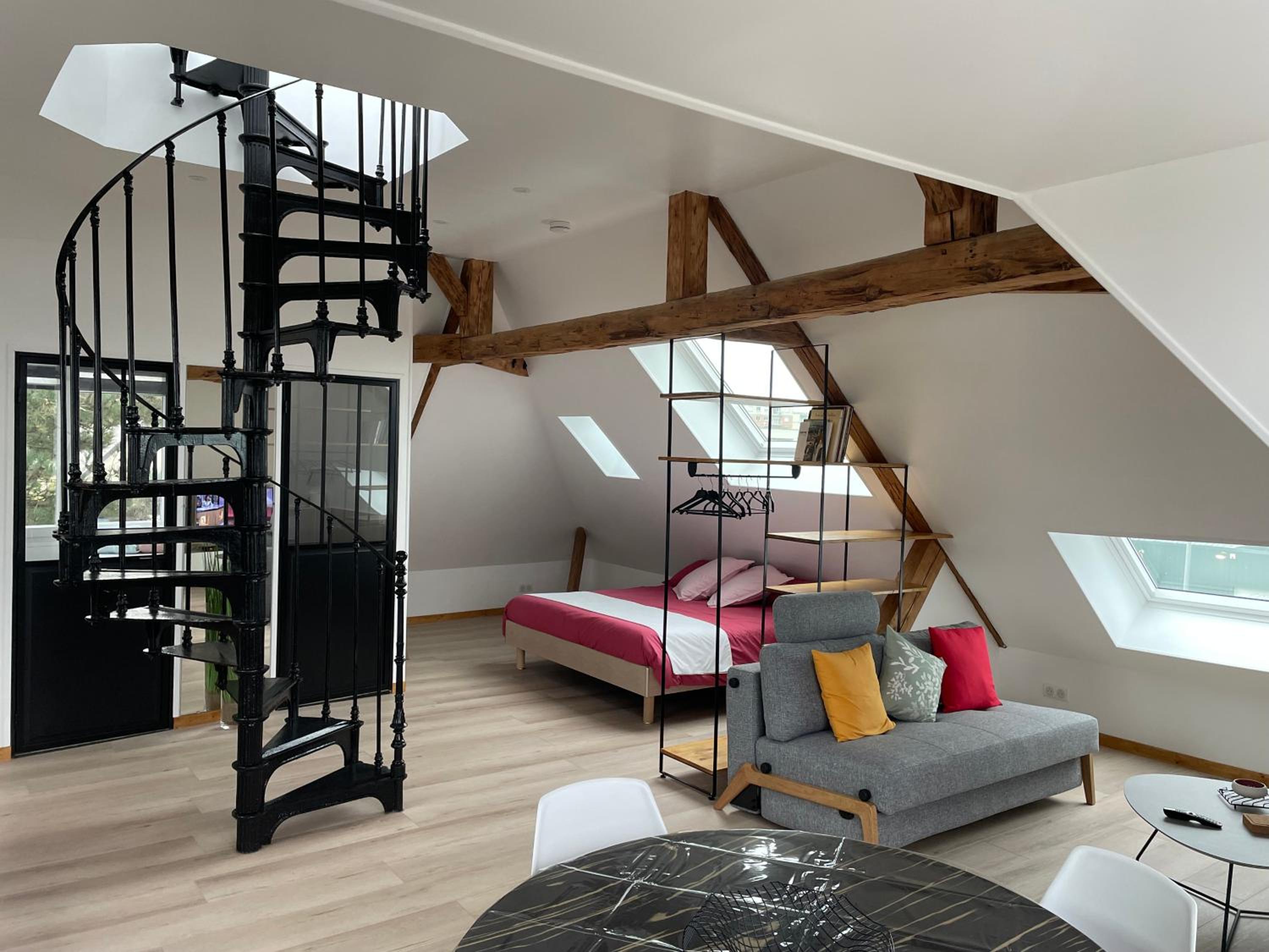 Deluxe Apartment