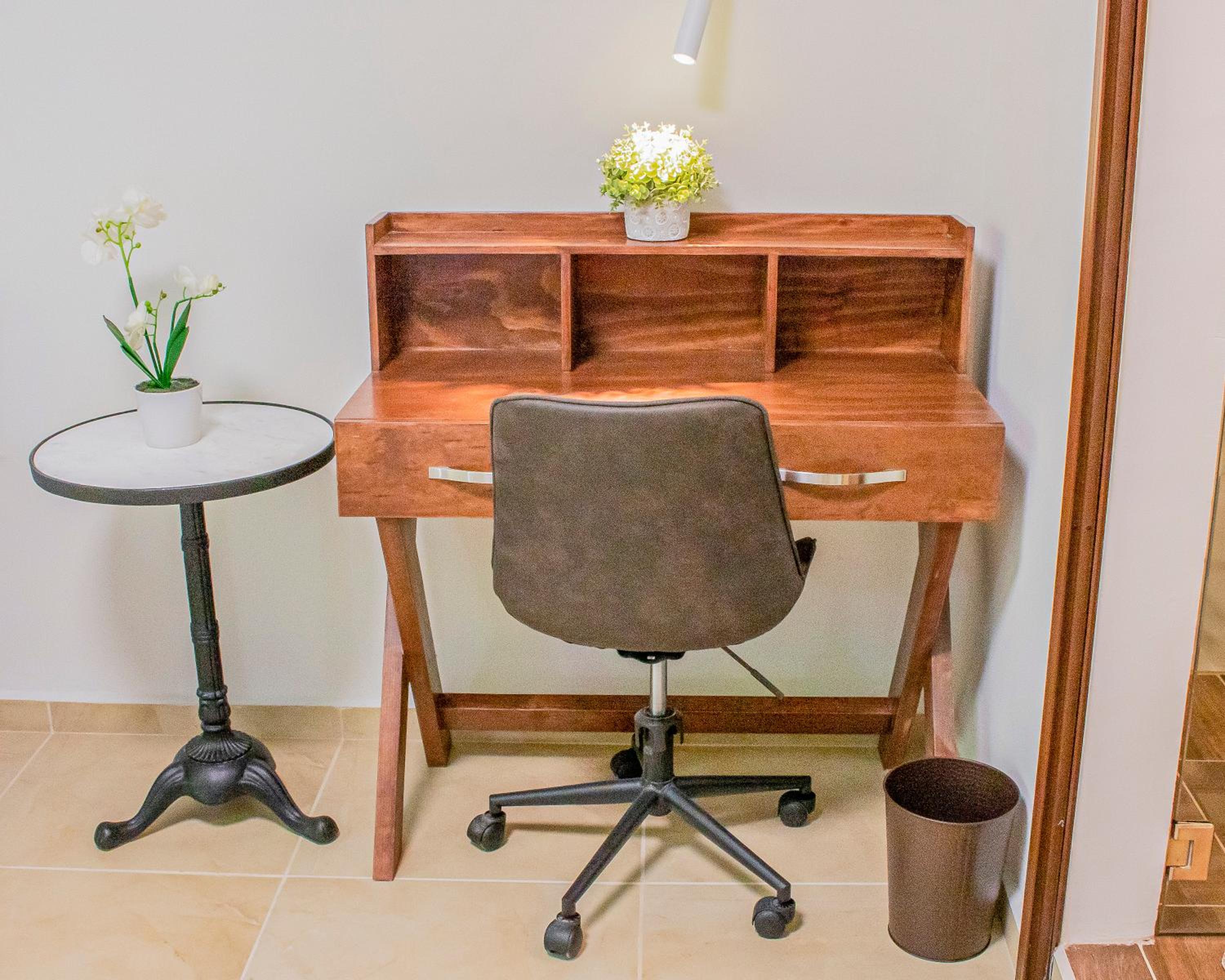 Deluxe King Studio - Photo 2