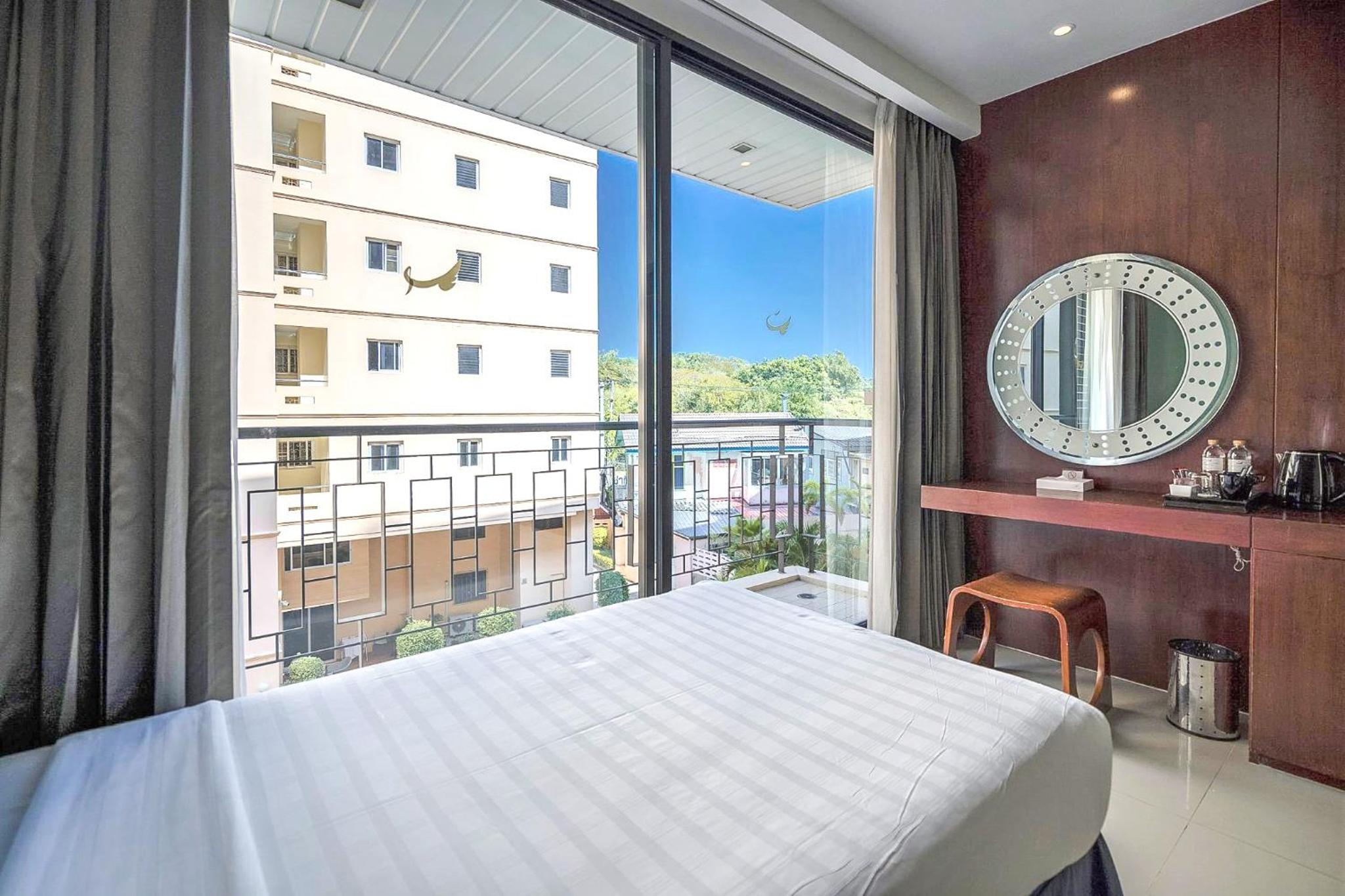 Deluxe Double Room - City View