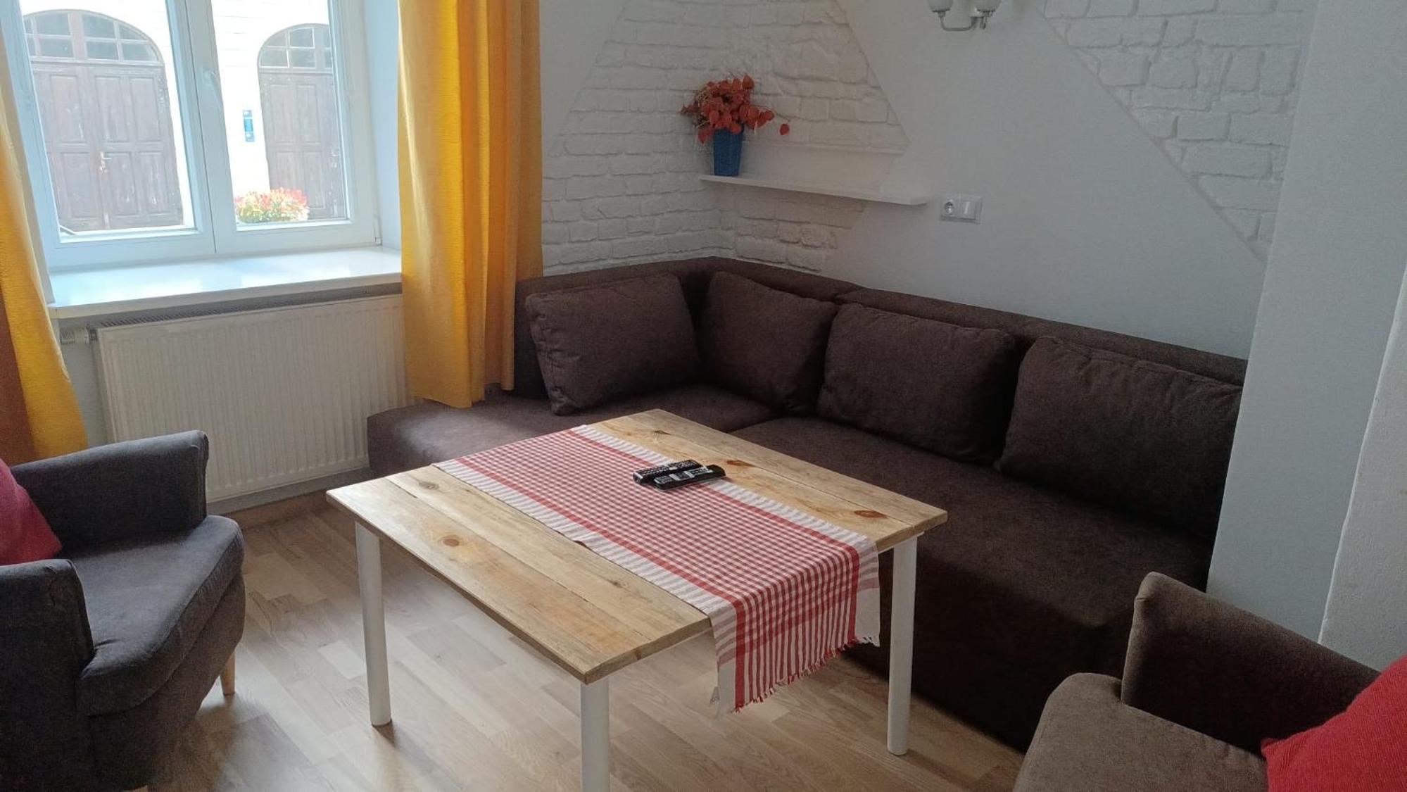 One-Bedroom Apartment - Photo 32
