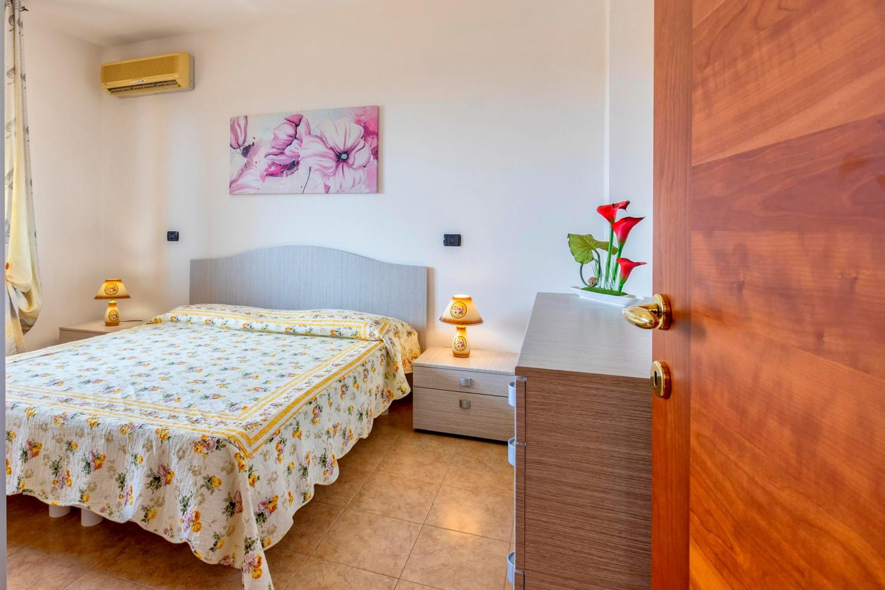 Two-Bedroom Deluxe Apartment with Ocean View