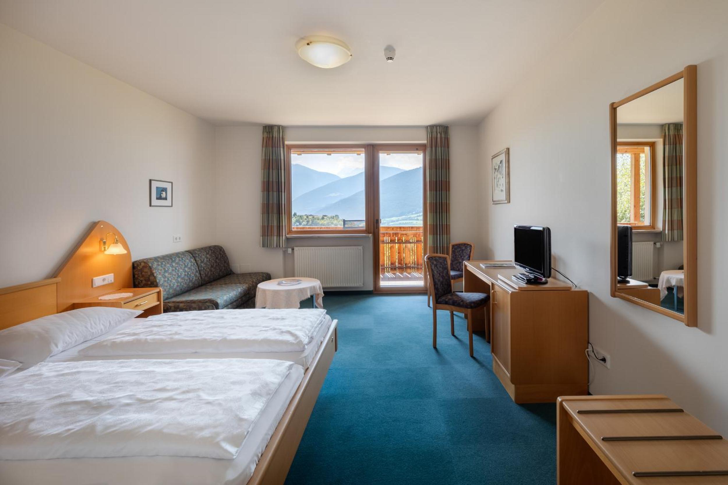 Comfort Double Room with Balcony - Photo 1