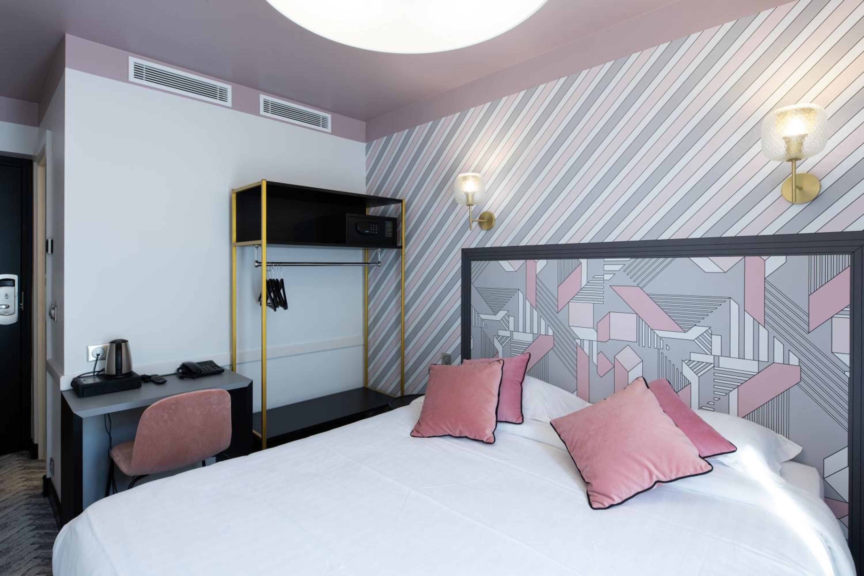 Double Room with Balcony photo 2