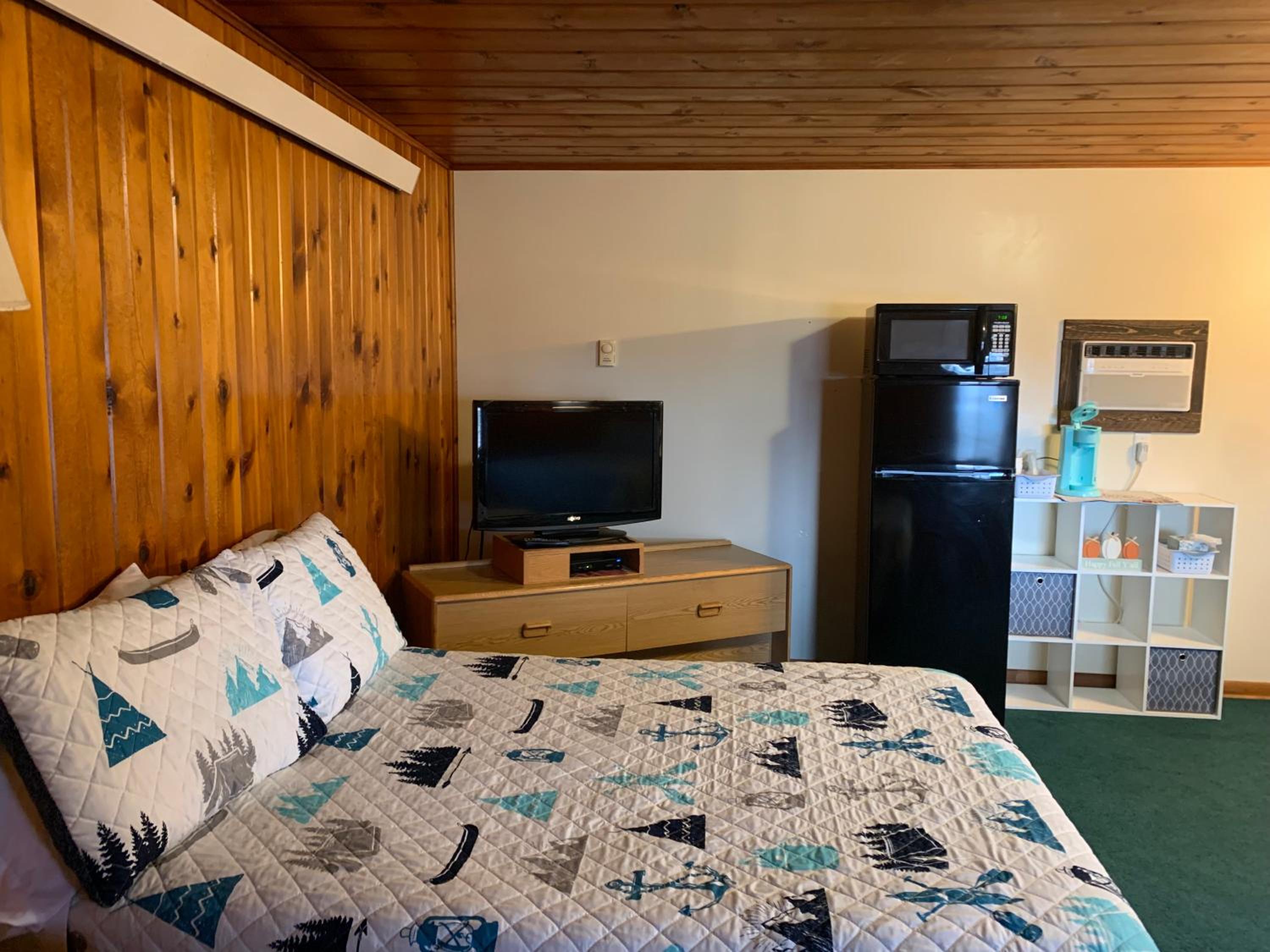 Deluxe Room (2 Adults + 1 Child) photo 1
