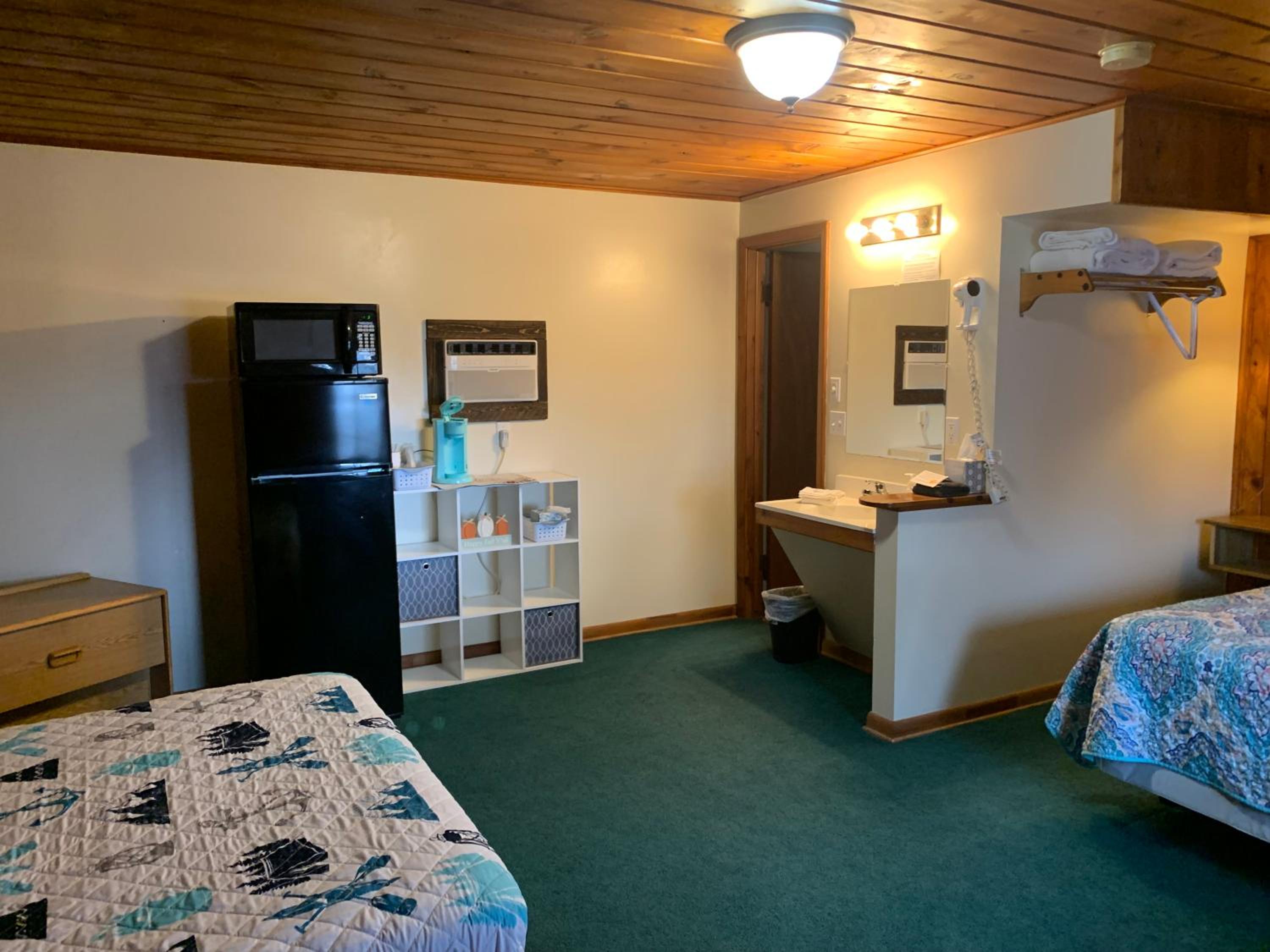 Deluxe Room (2 Adults + 1 Child) photo 3