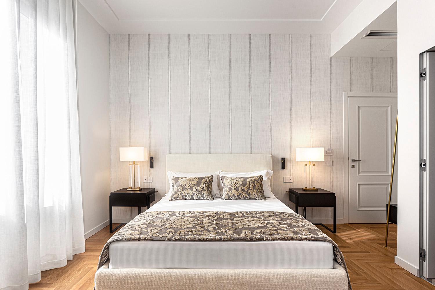 Deluxe Double Room with Balcony and Sea View - Photo 10