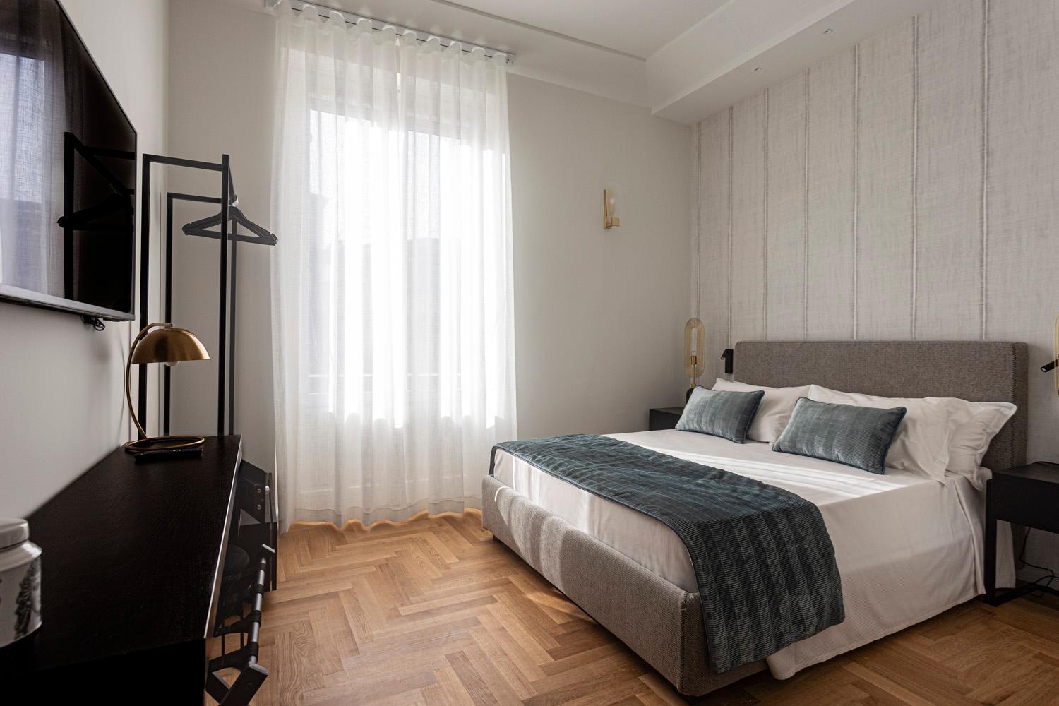 Deluxe Double Room with Balcony and Sea View - Photo 9