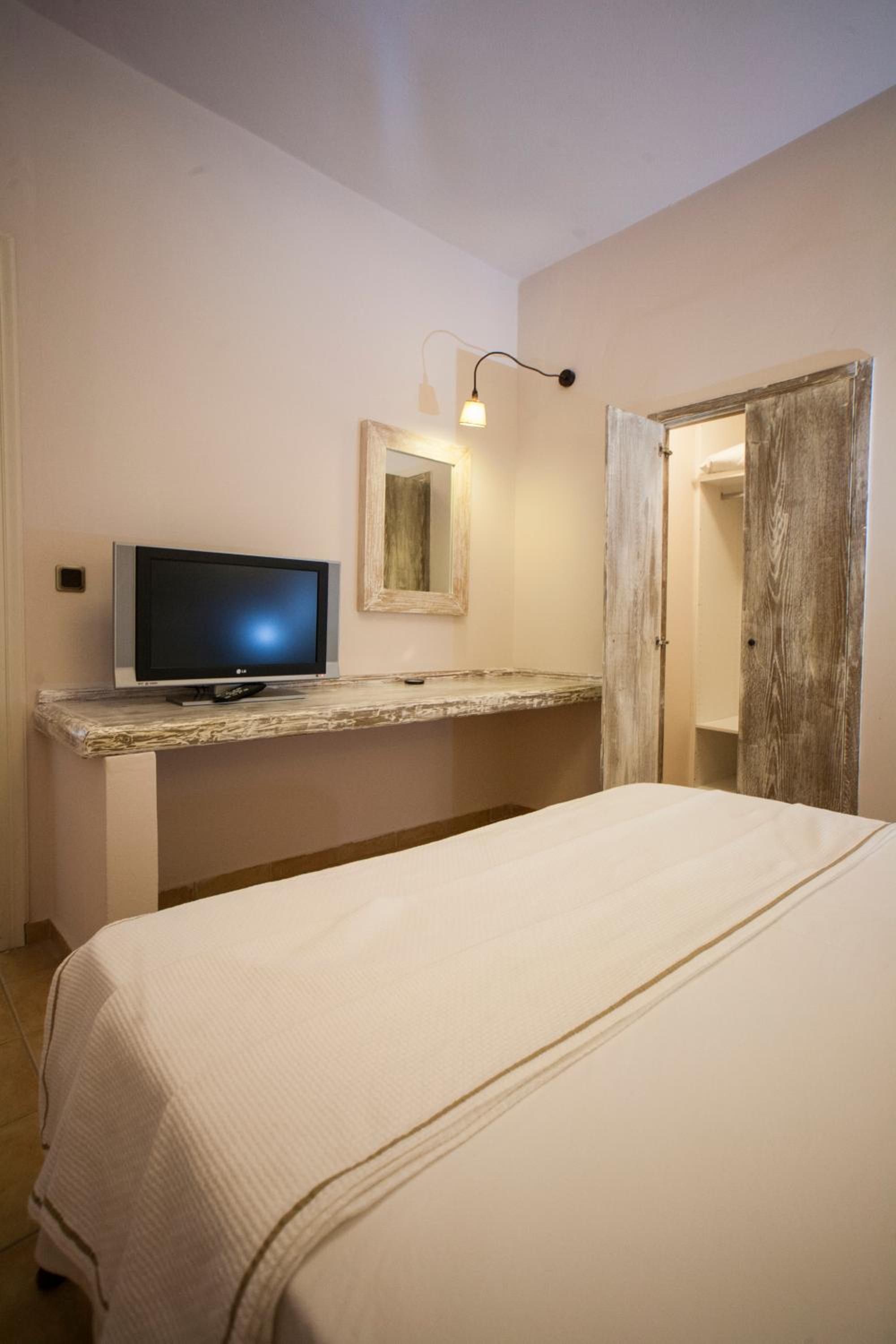 Apartment - Ground Floor - Photo 1