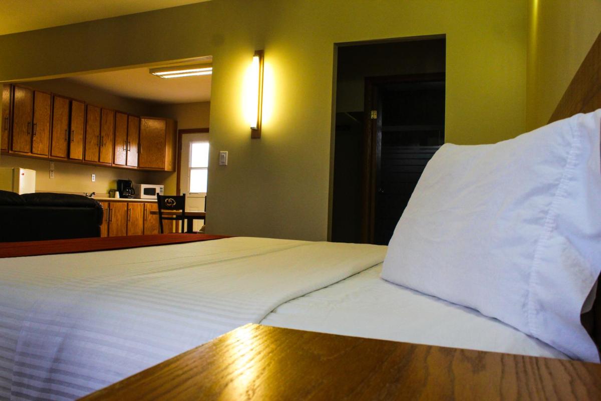King Suite - Photo 1