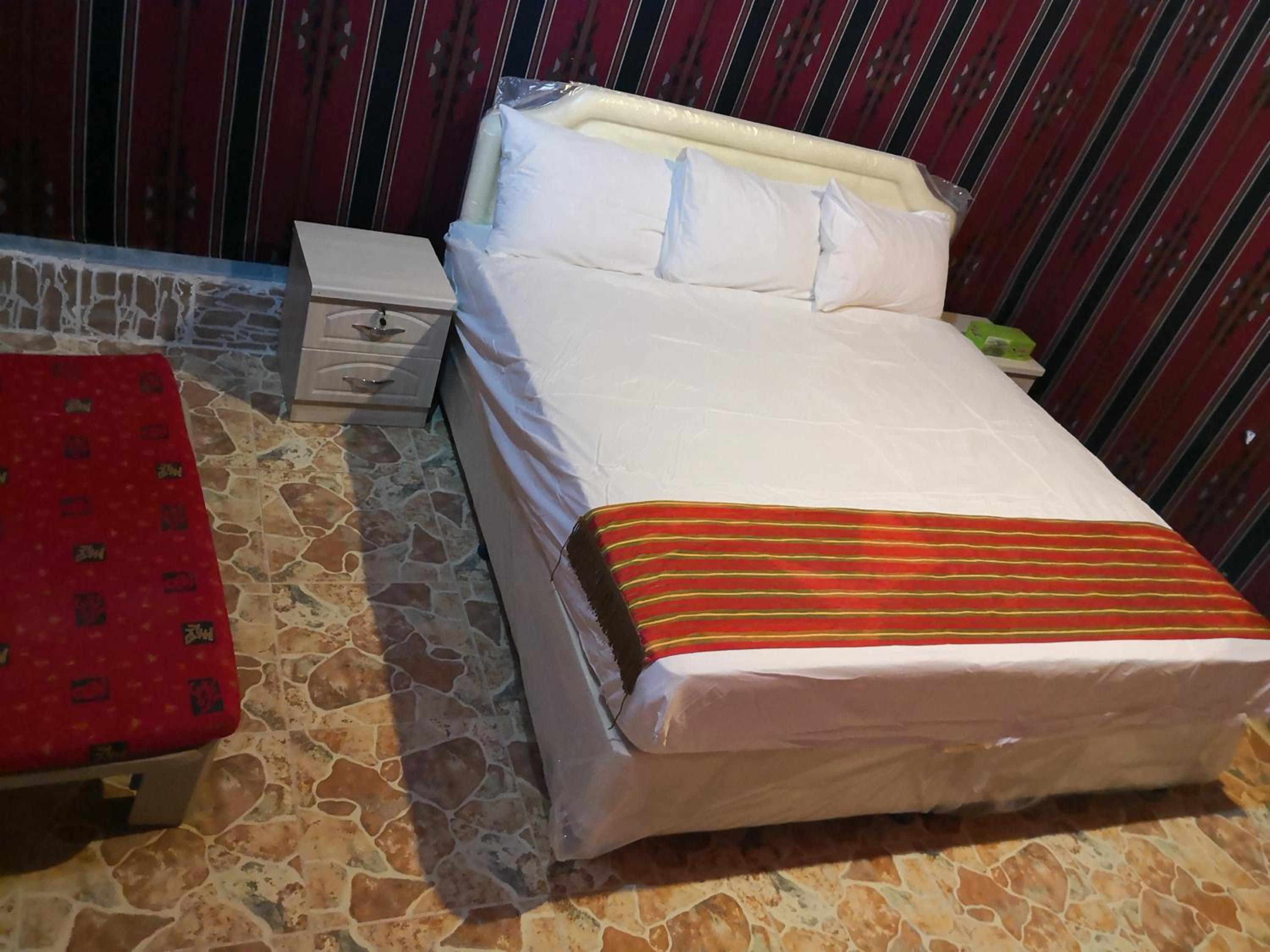 Deluxe Double Room with Shower photo 2
