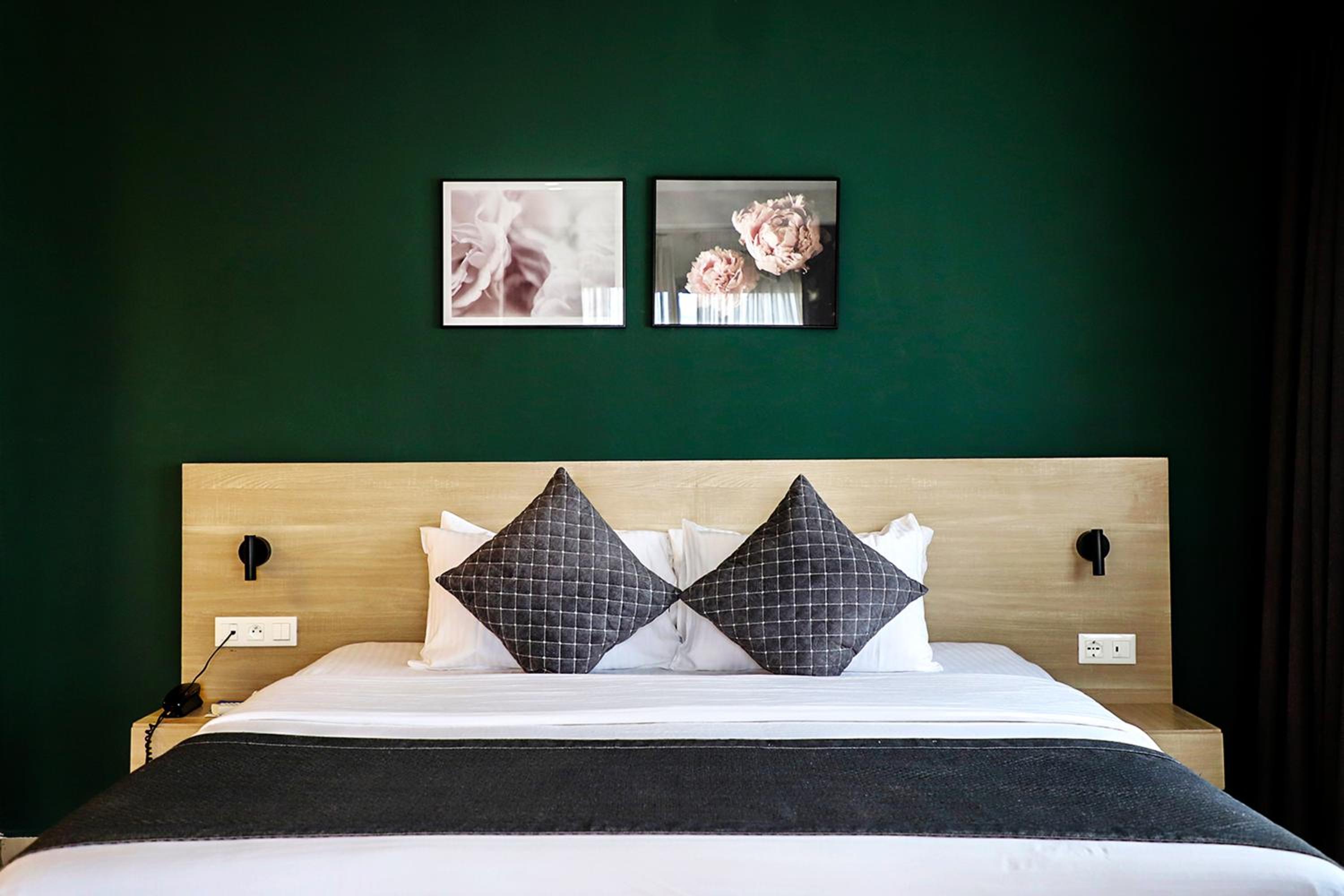 Superior King Room - Photo 4