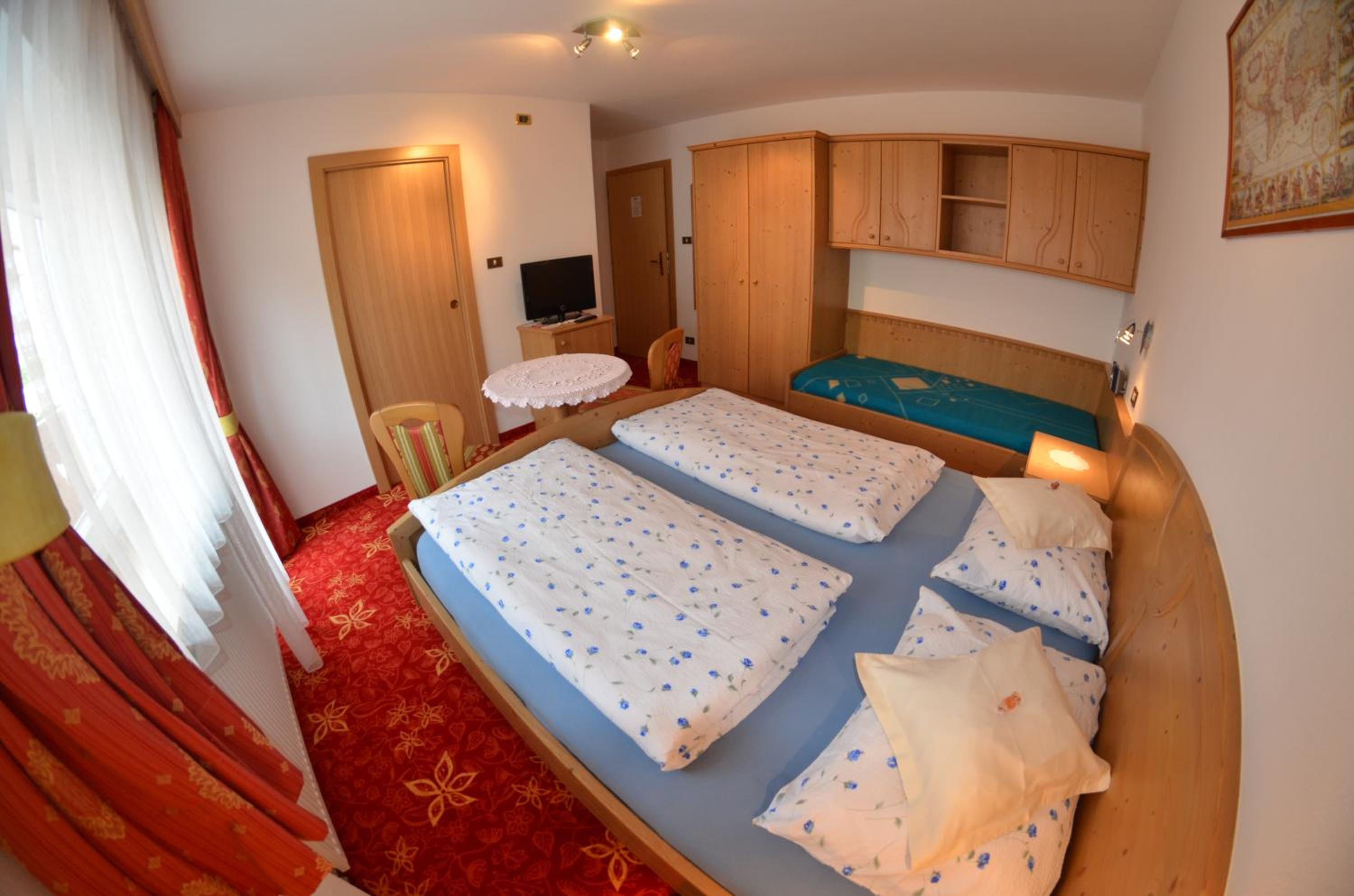 Triple Room with Balcony photo 1