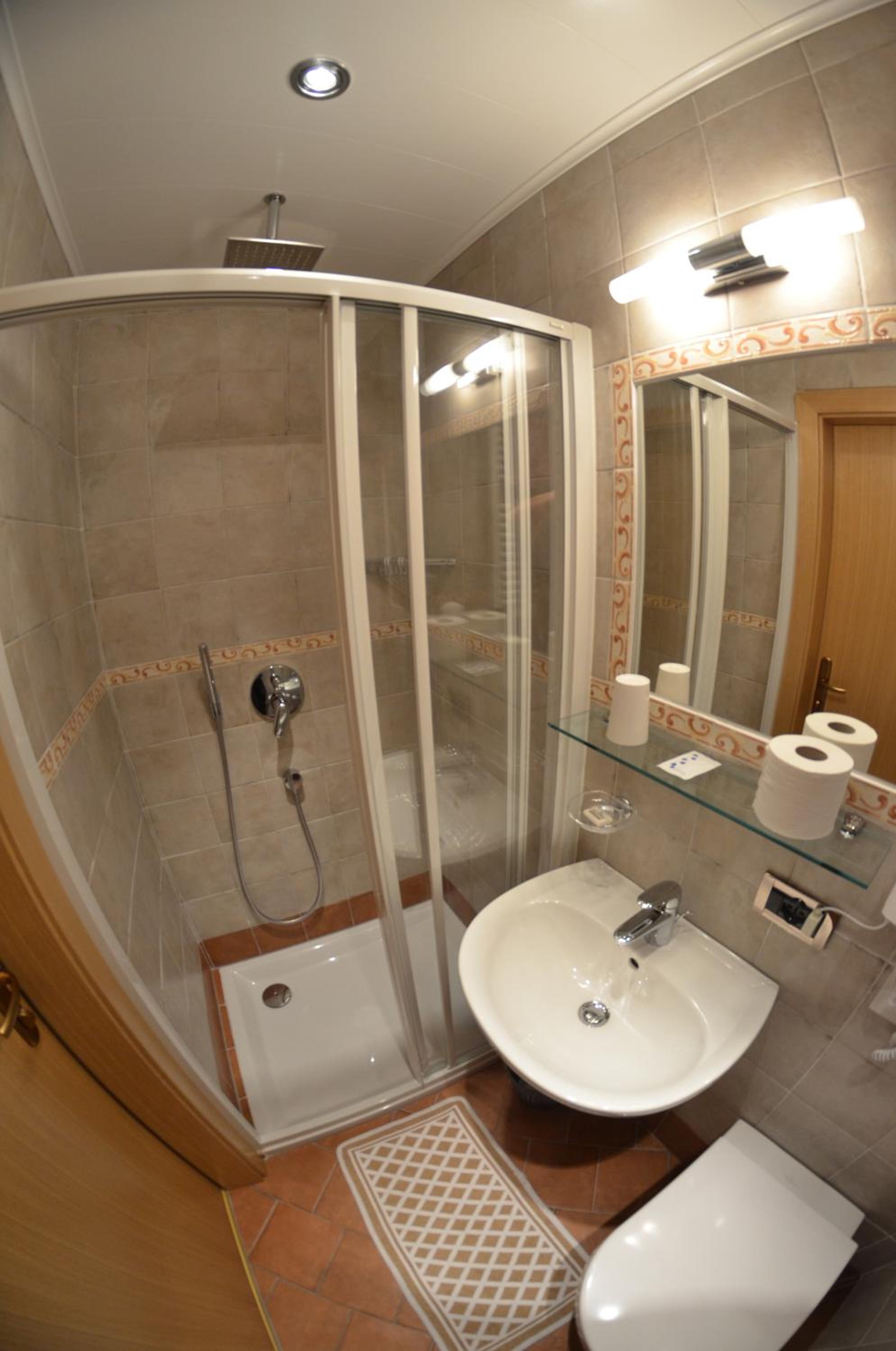 Single Room photo 3