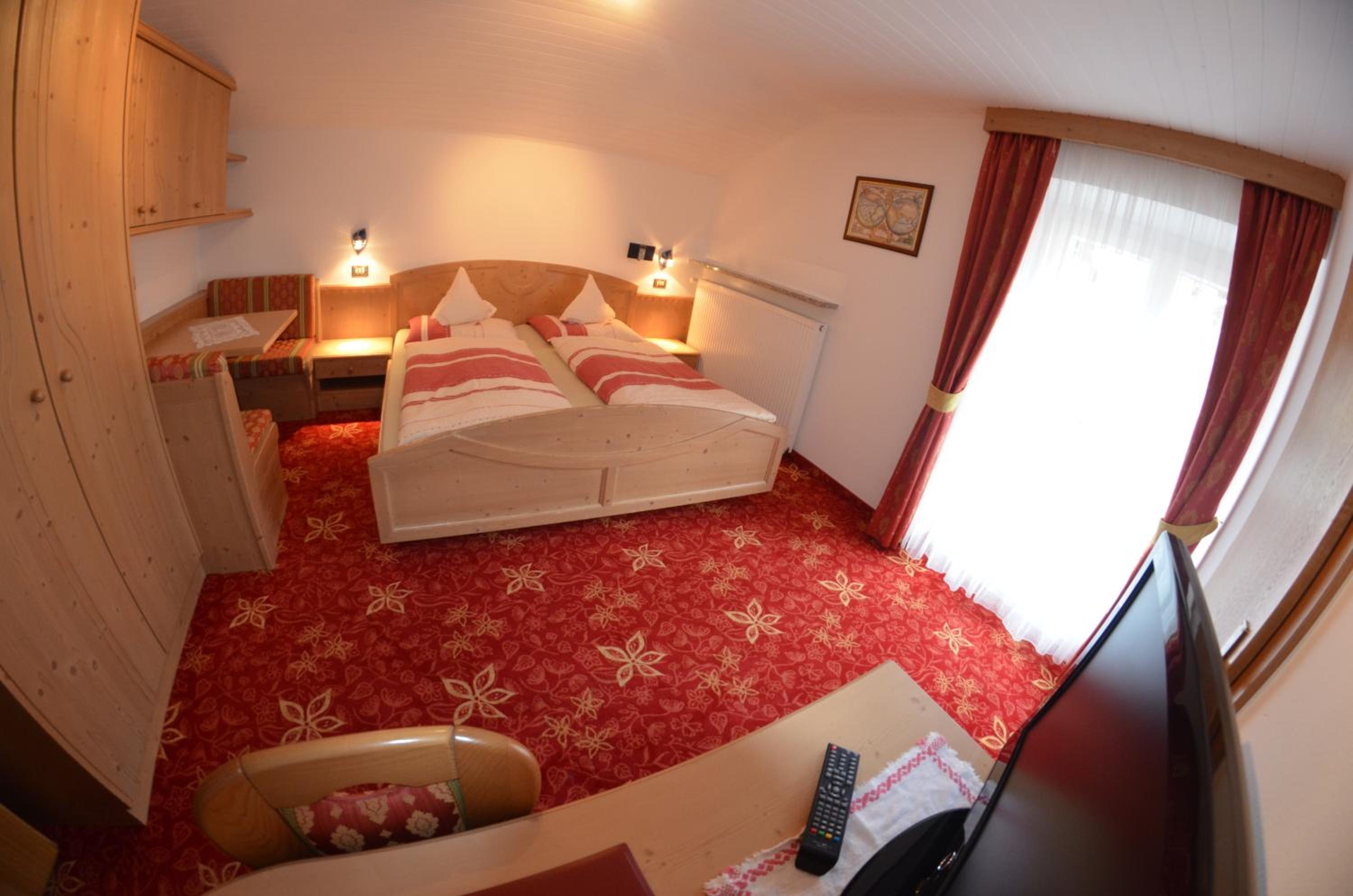 Double Room with Balcony photo 2