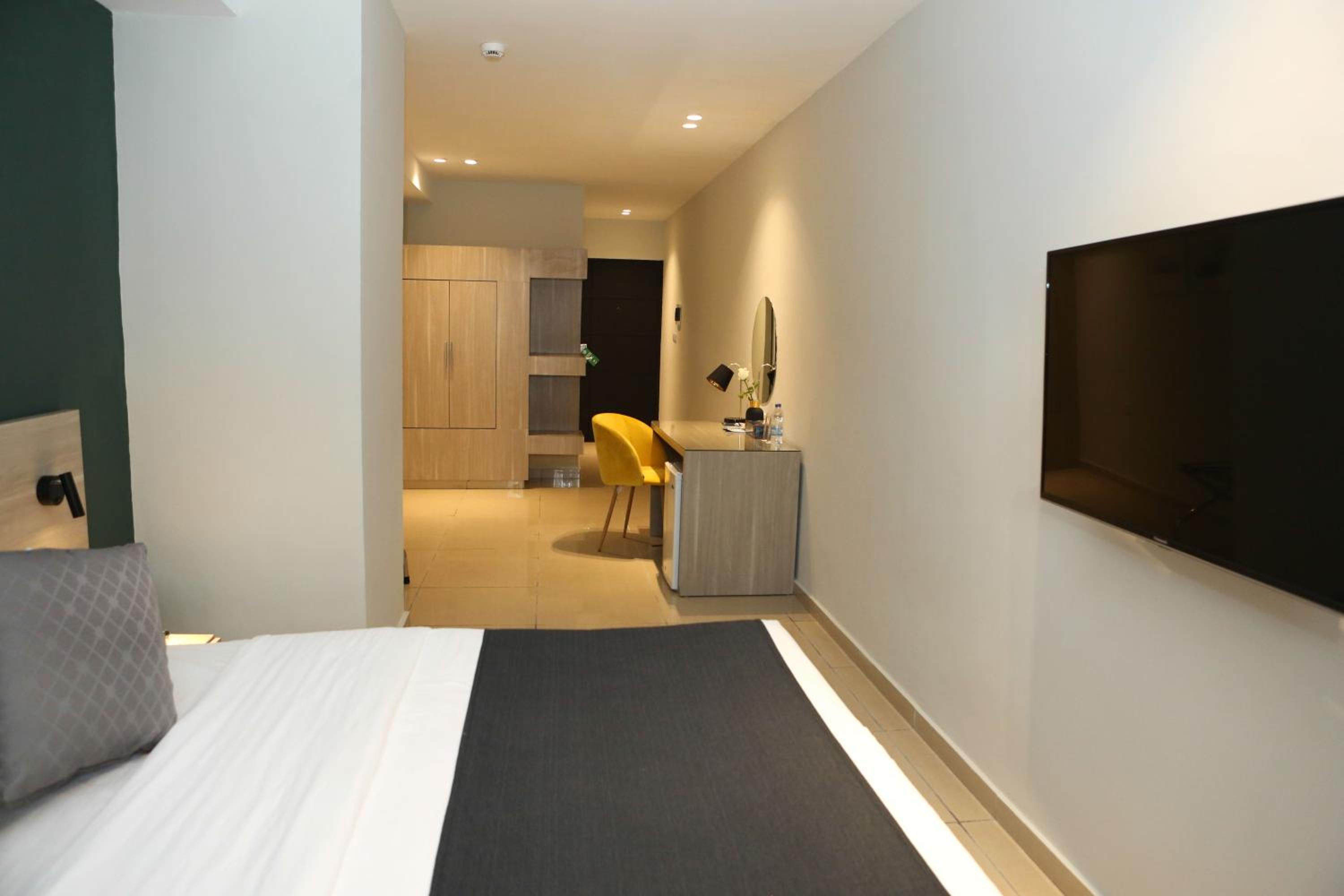 Superior King Room - Photo 2