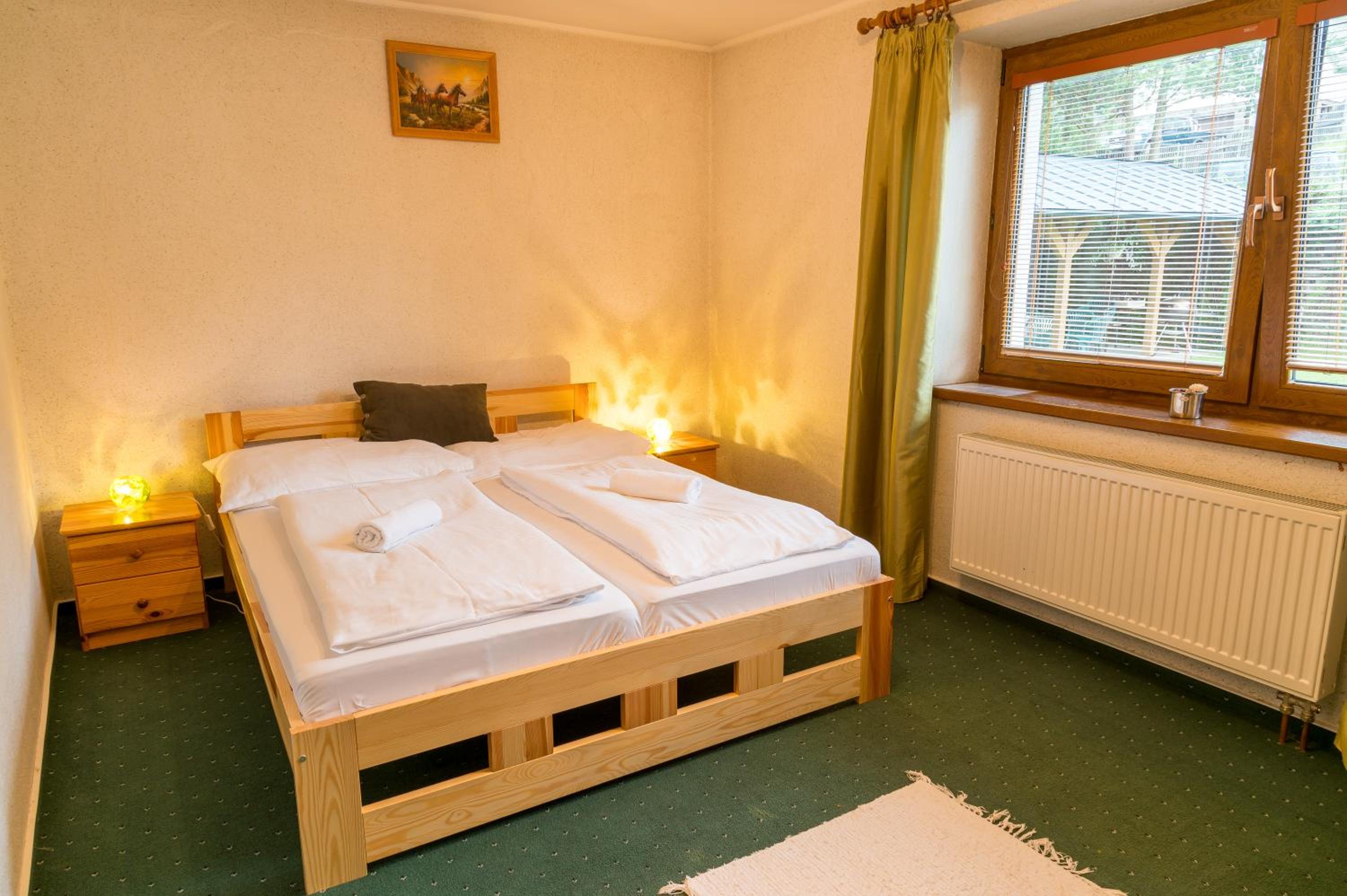 Double or Twin Room with Mountain View - Photo 1