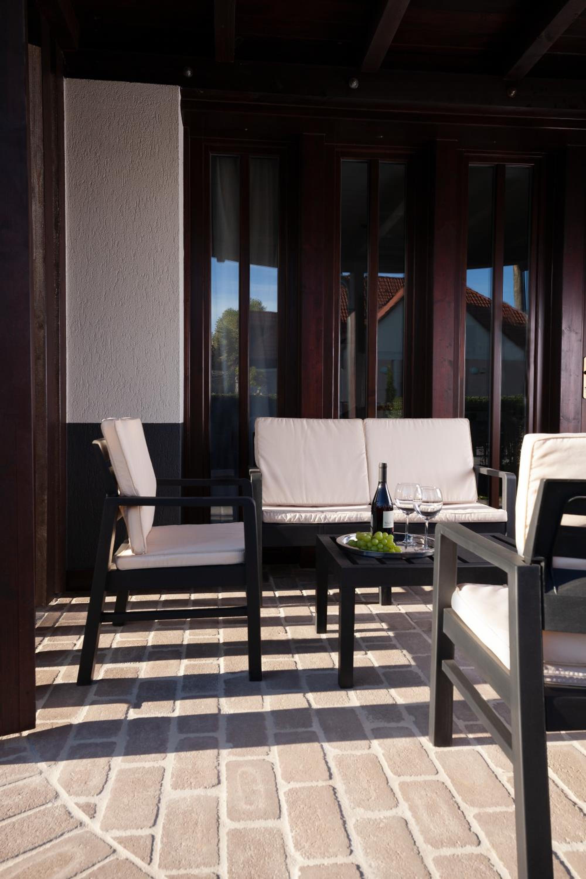 Apartment with Terrace