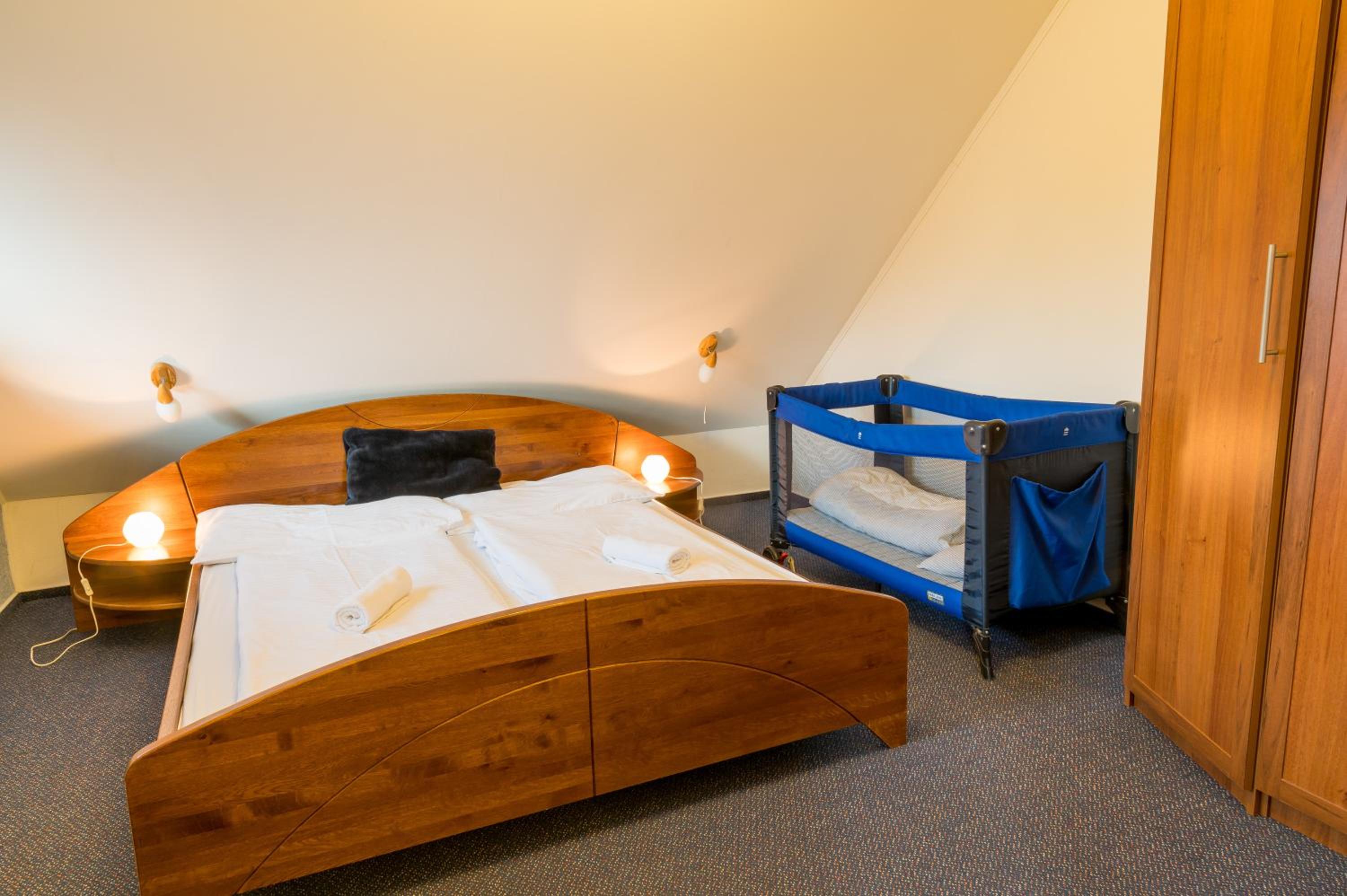 Apartment - Photo 4