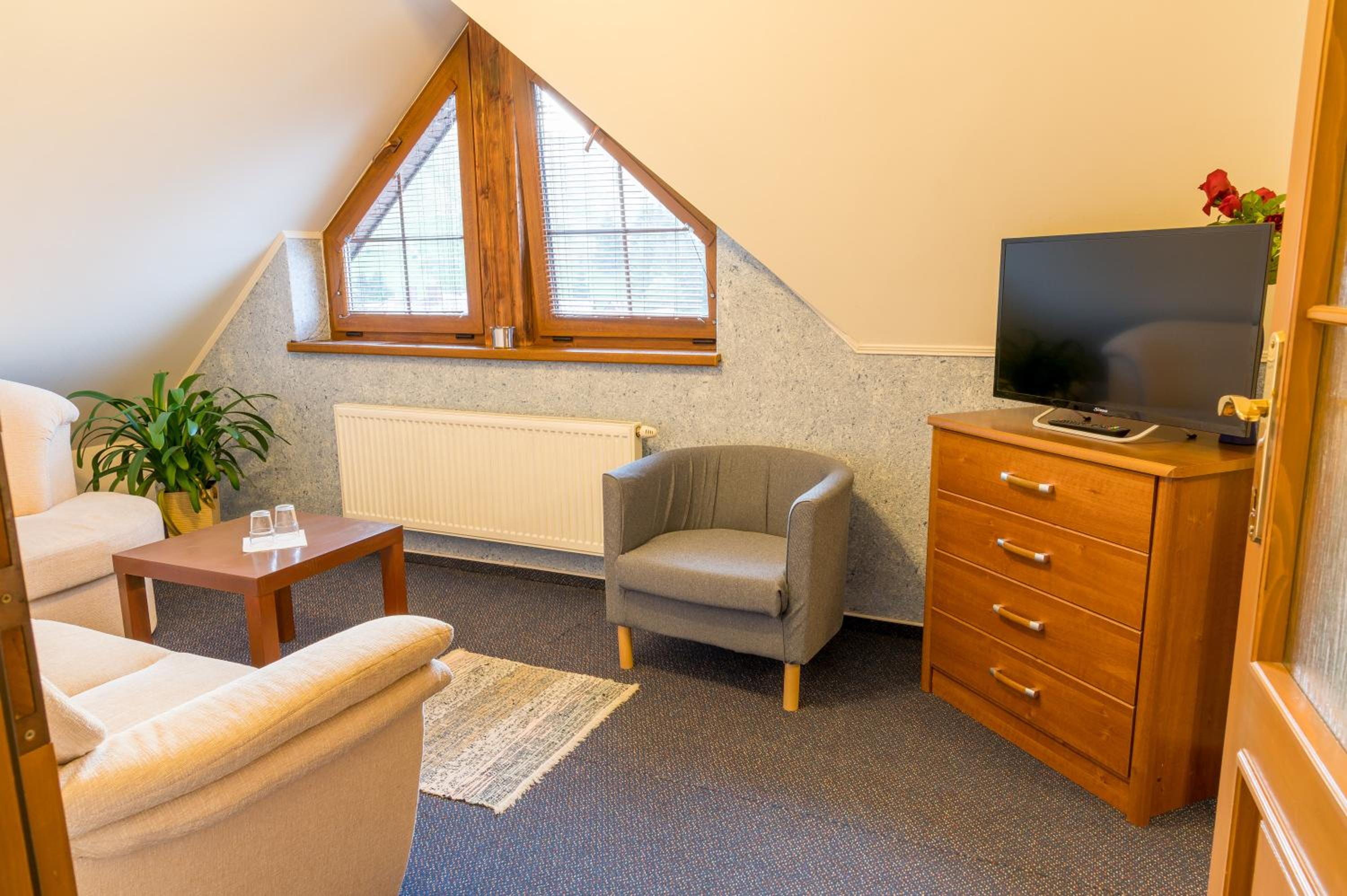 Apartment - Photo 2