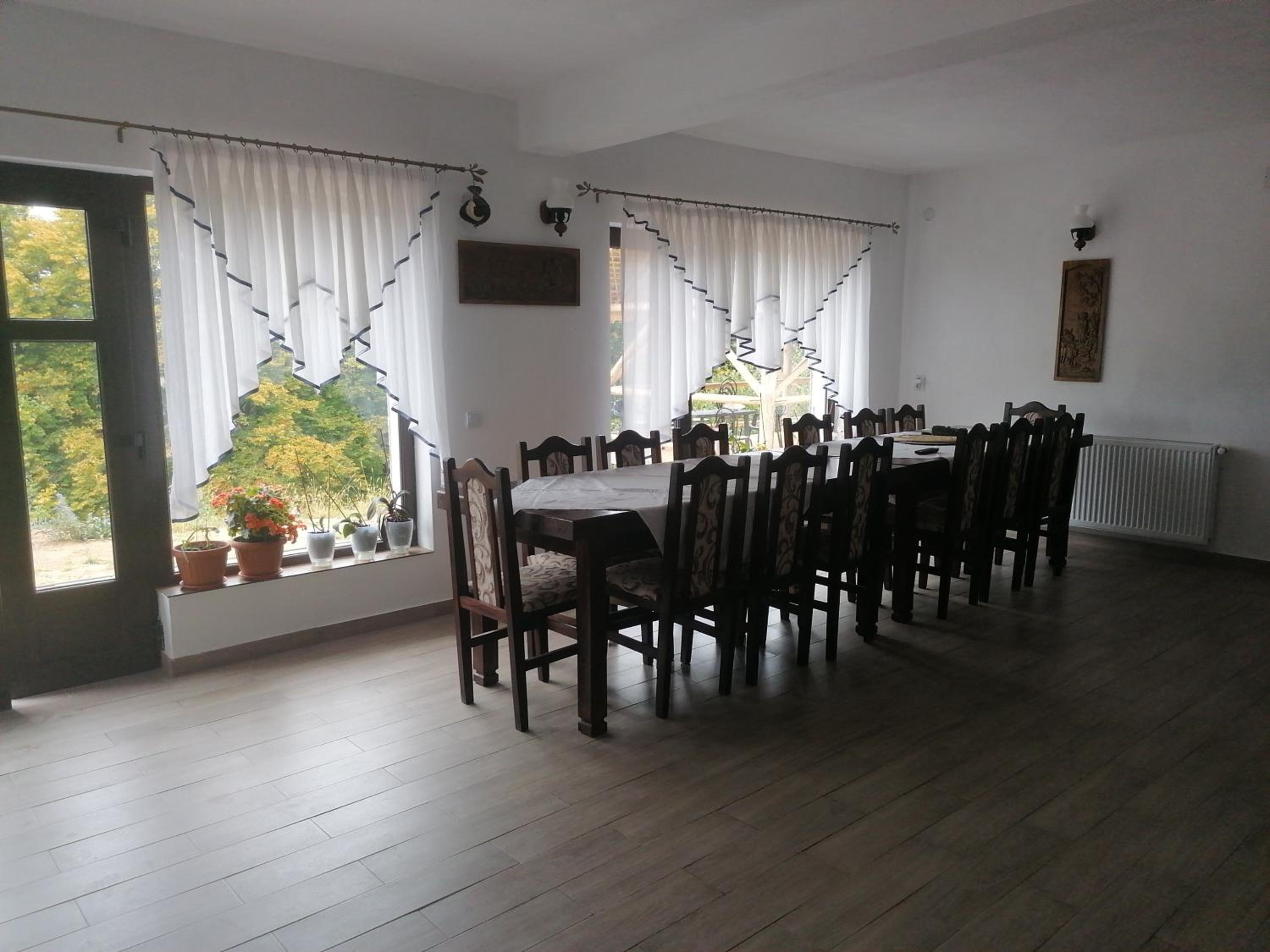 Deluxe Double or Twin Room with Mountain View - Photo 10
