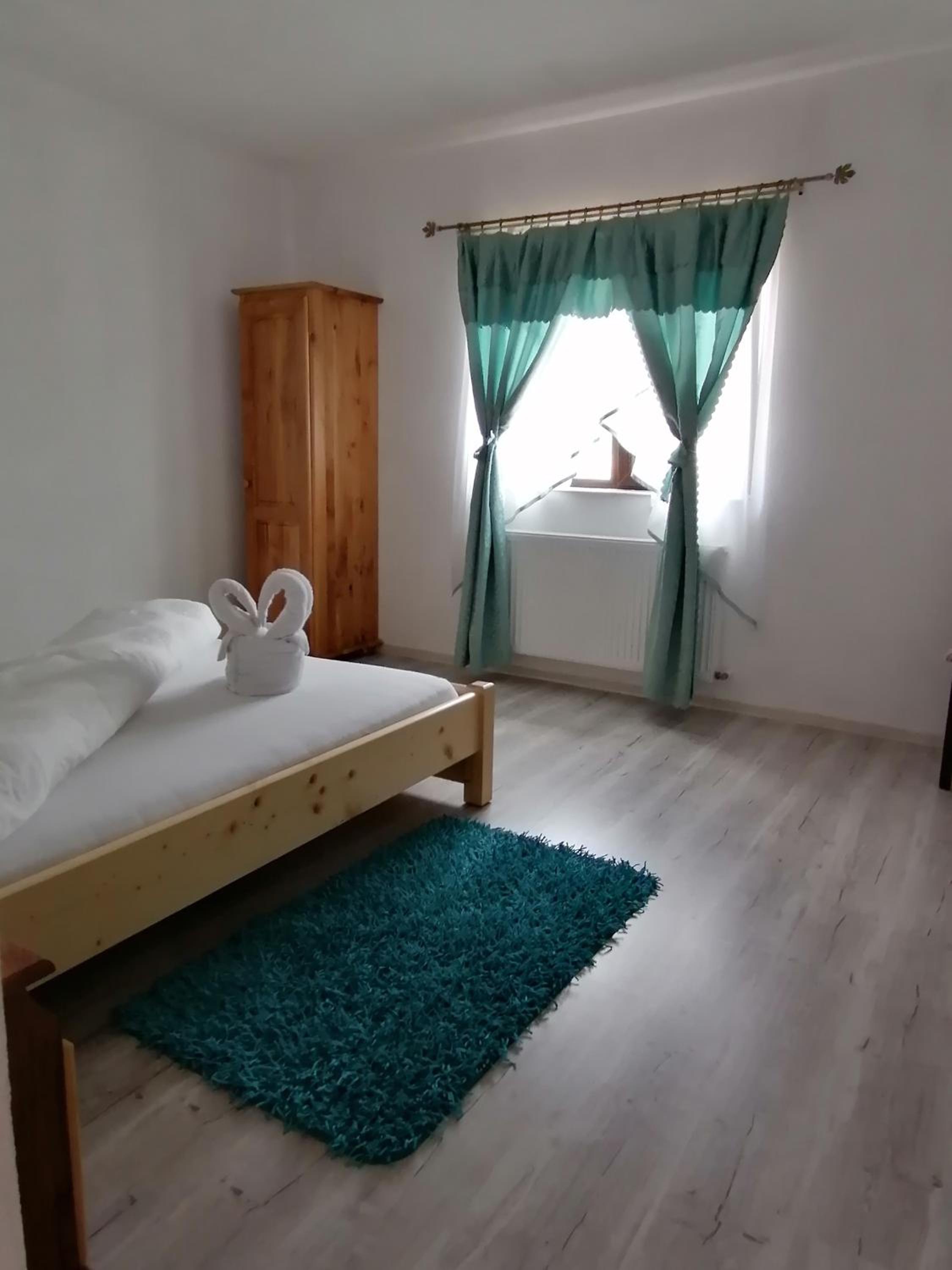 Deluxe Double or Twin Room with Mountain View - Photo 2