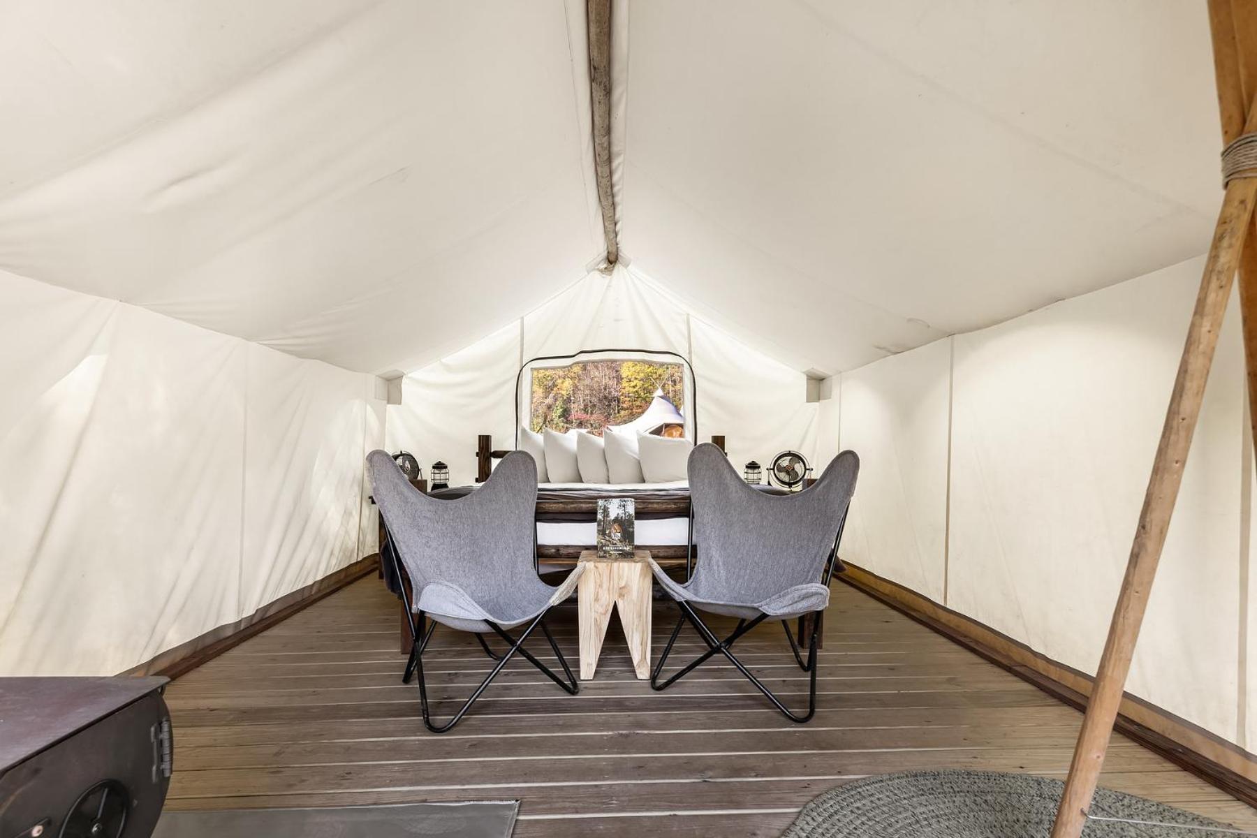 Safari Tent with Shared Bathroom photo 1
