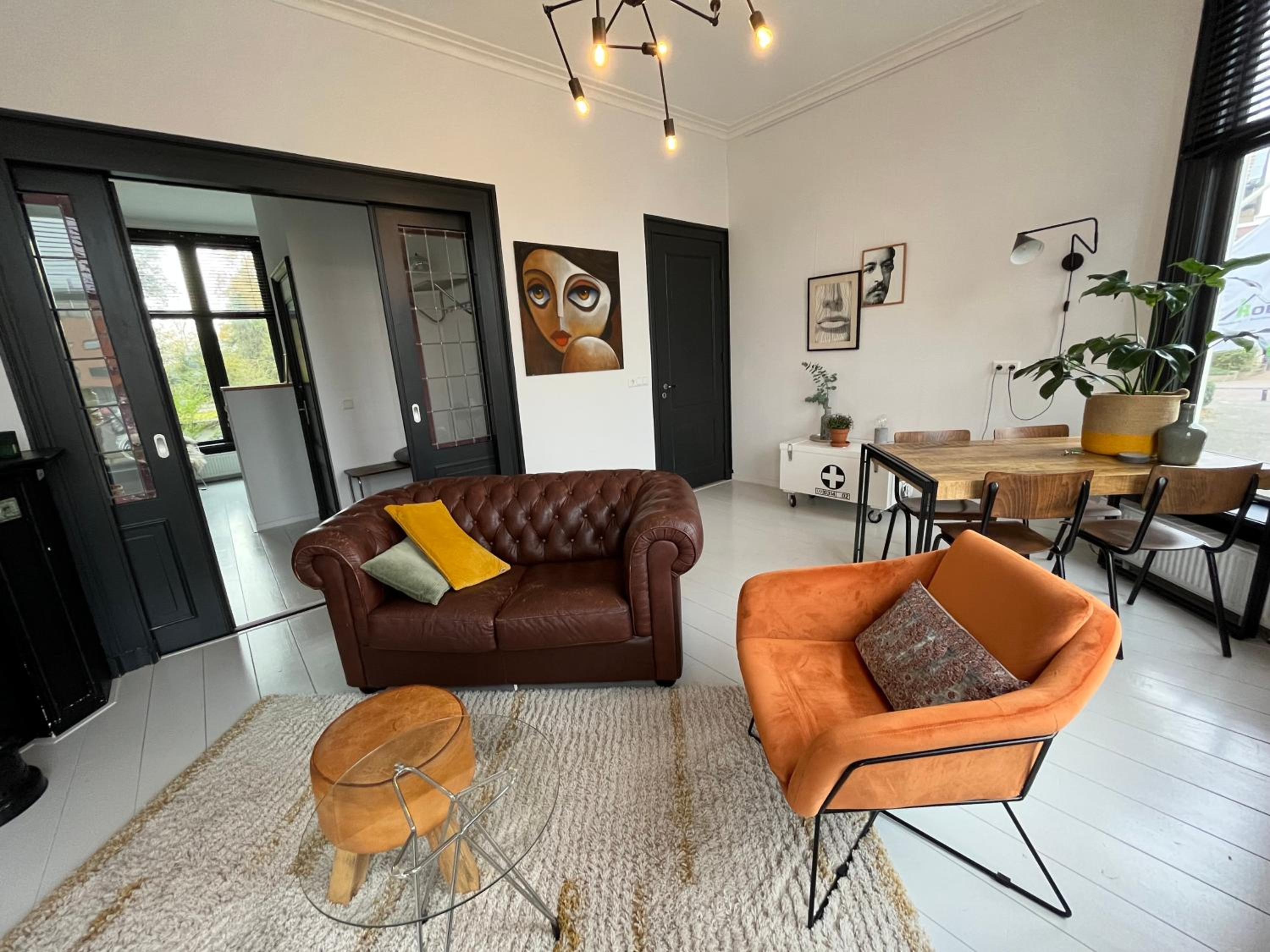 Apartment with Balcony - Photo 7