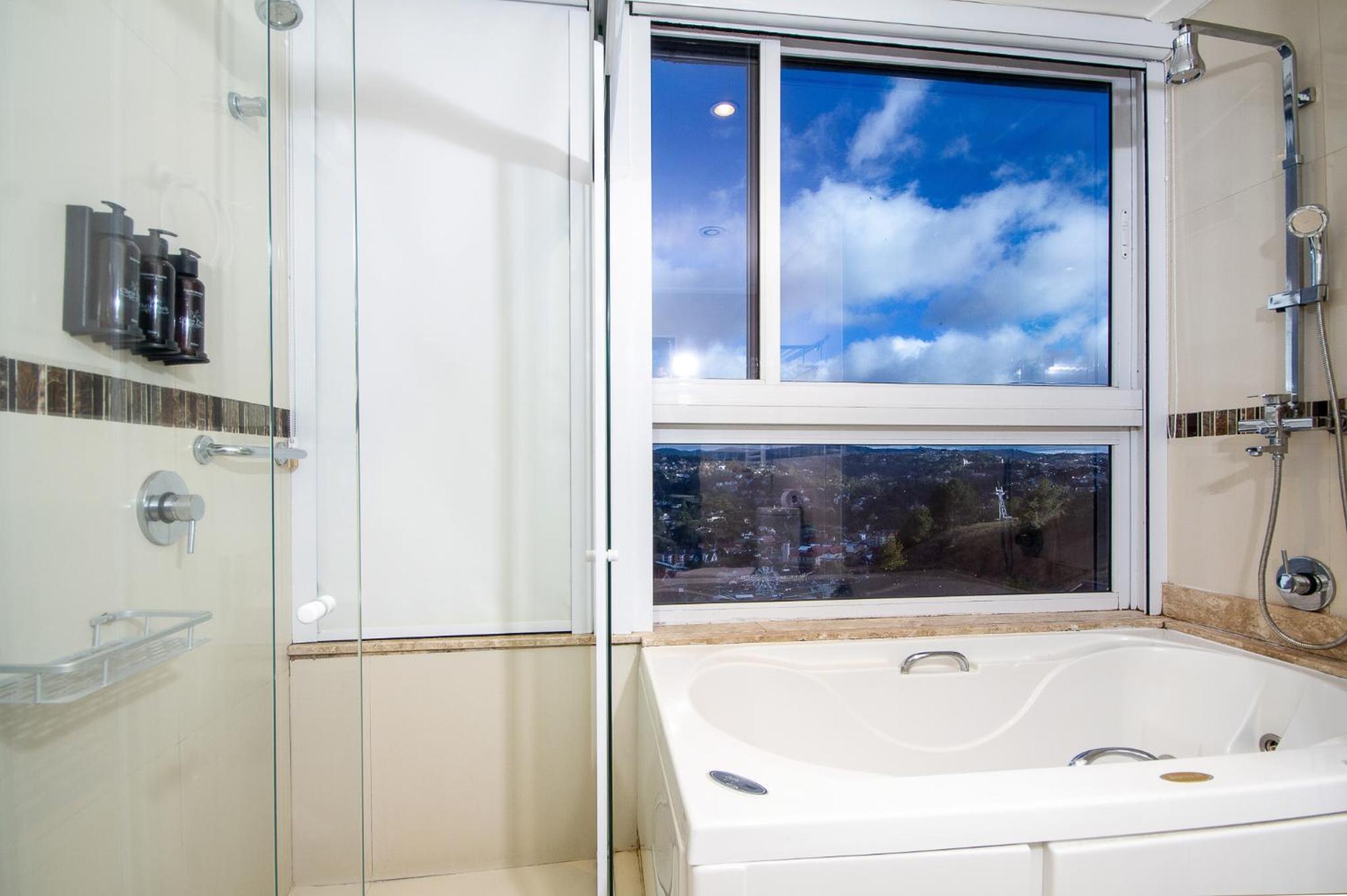 Double Room with Spa Bath Individual
