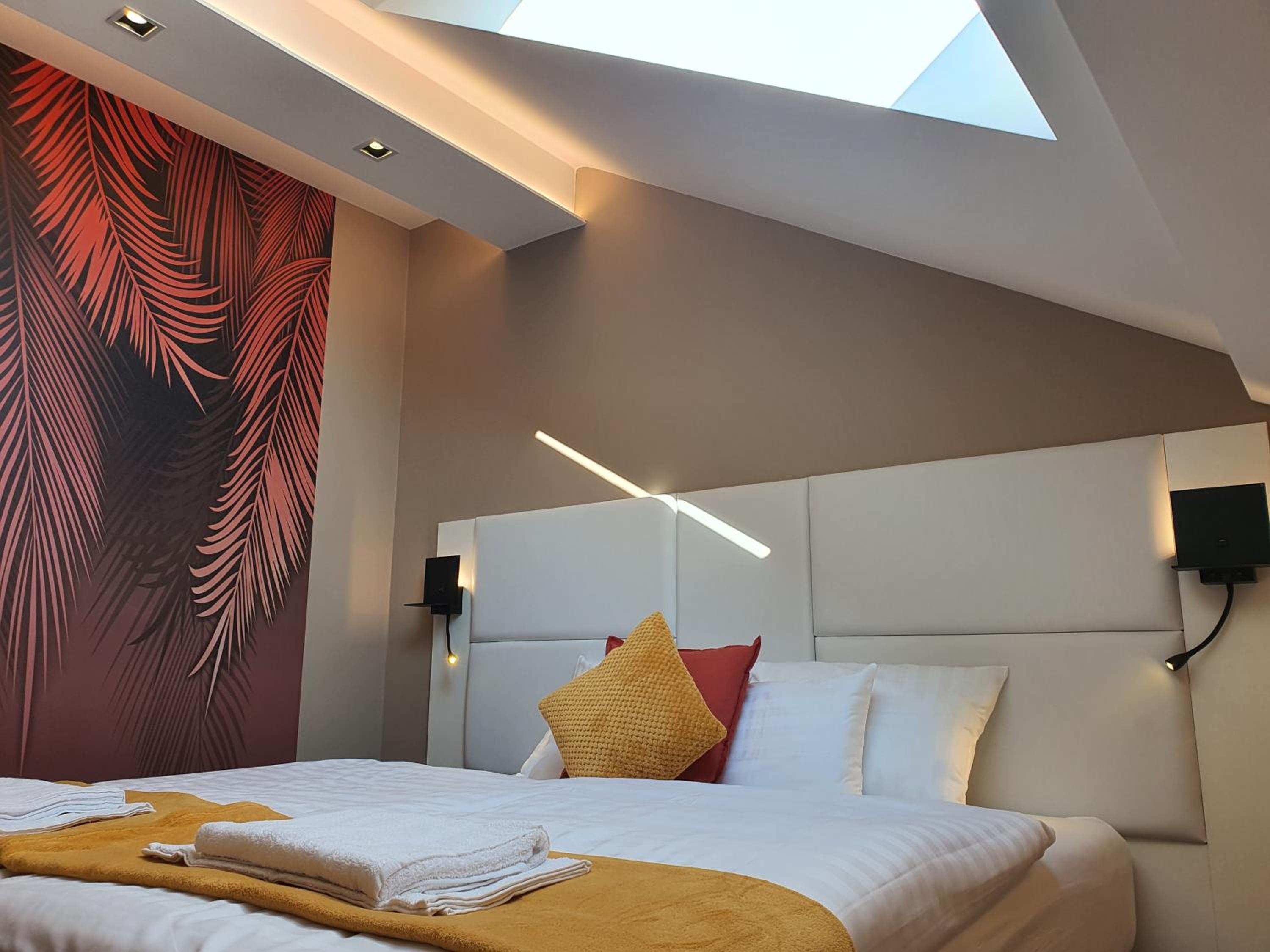 Two-Bedroom Apartment - Photo 3