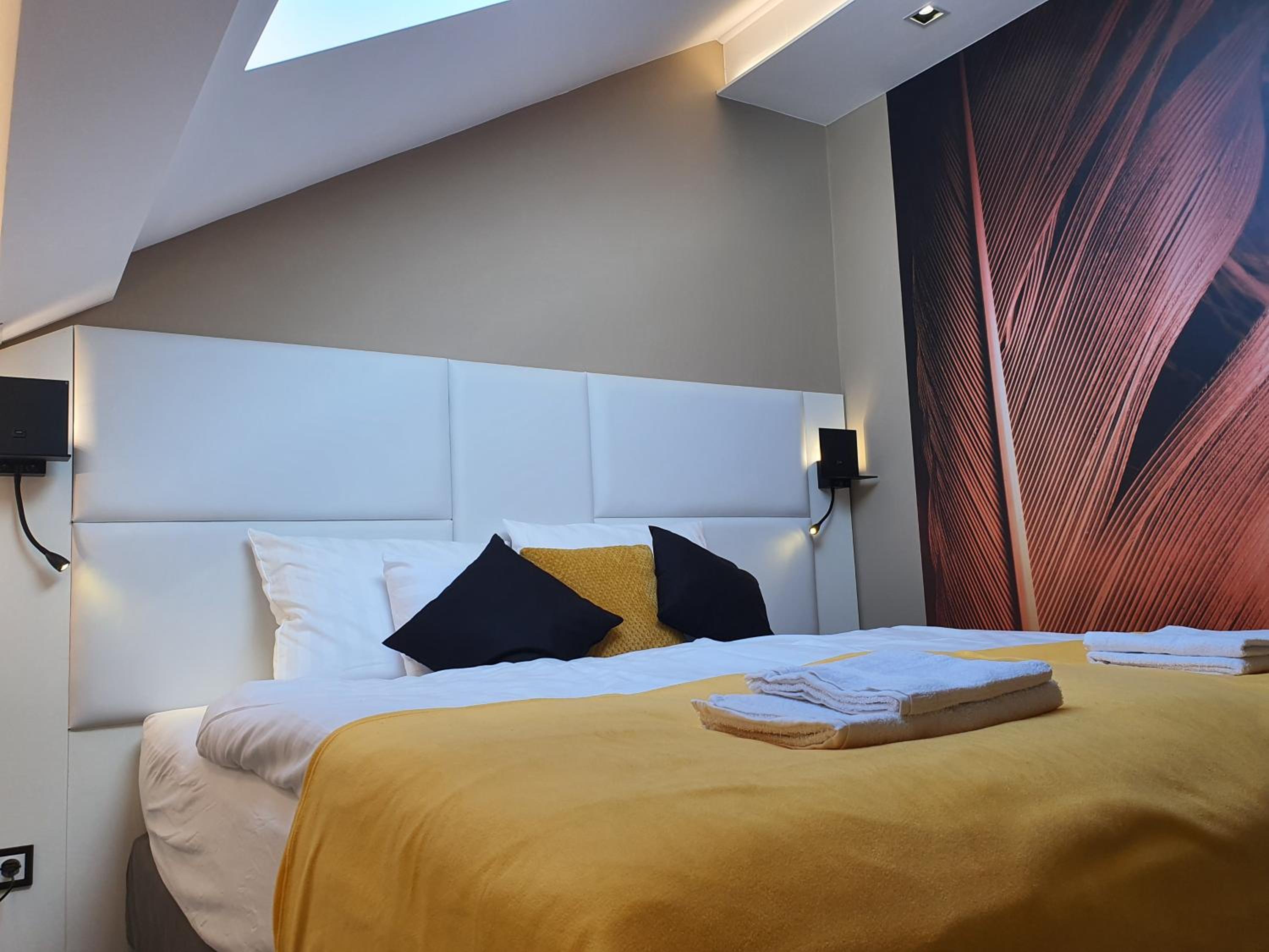 Two-Bedroom Apartment - Photo 4